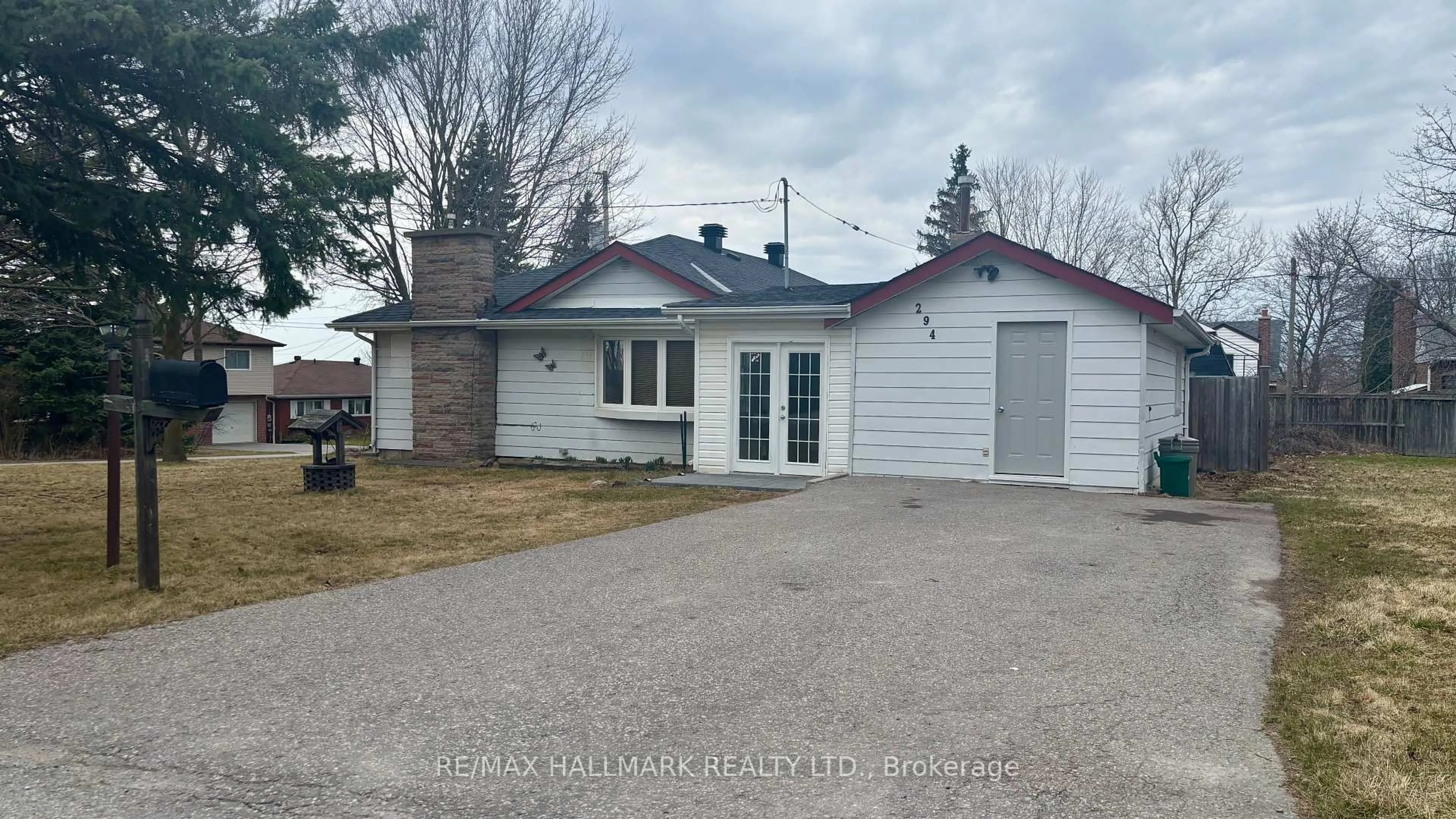 Unknown for 294 Mcmillan Dr, Georgina Ontario L4P 3C5