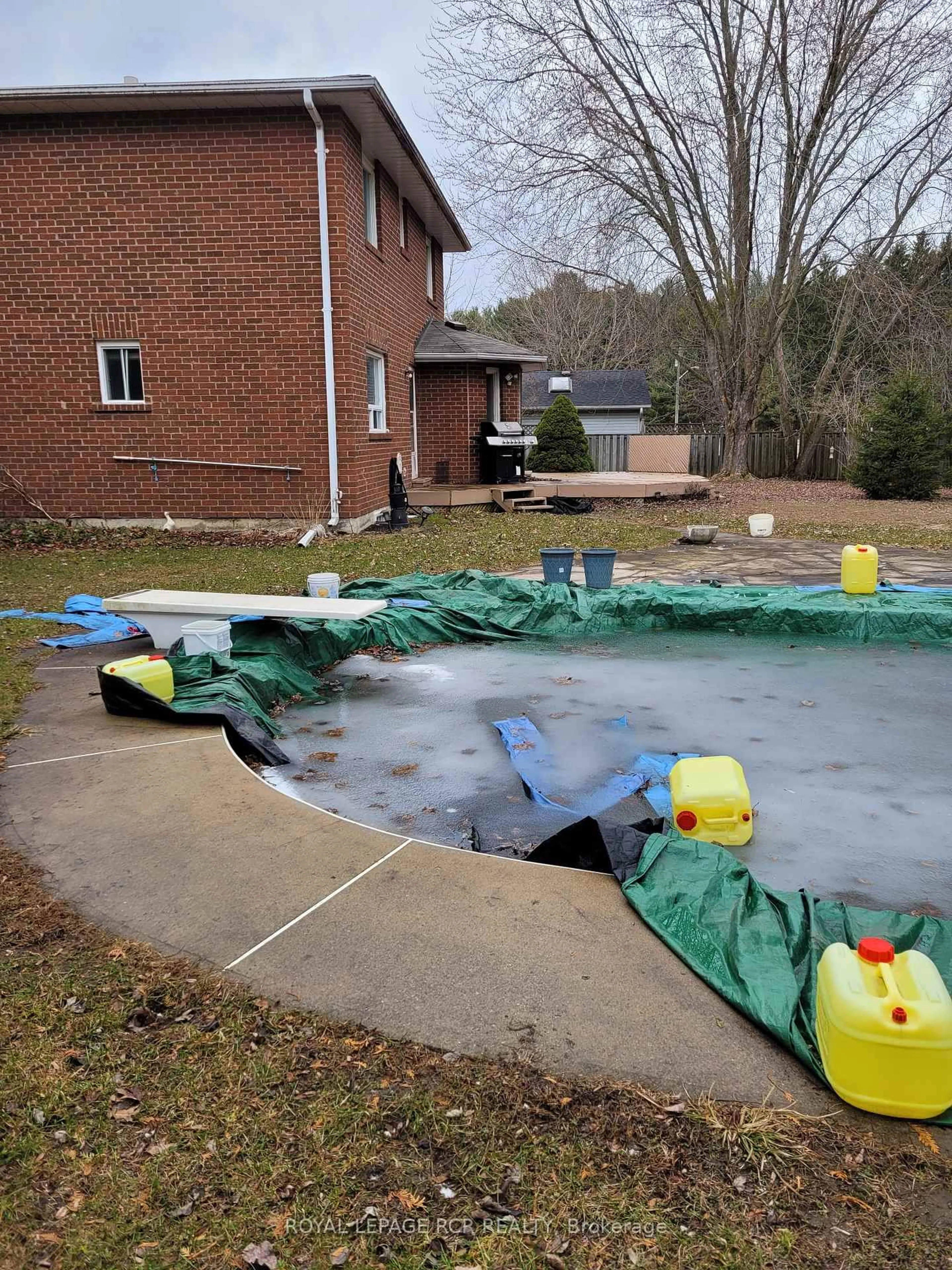 Unknown for 10 Lepard Cres, East Gwillimbury Ontario L9N 1G3