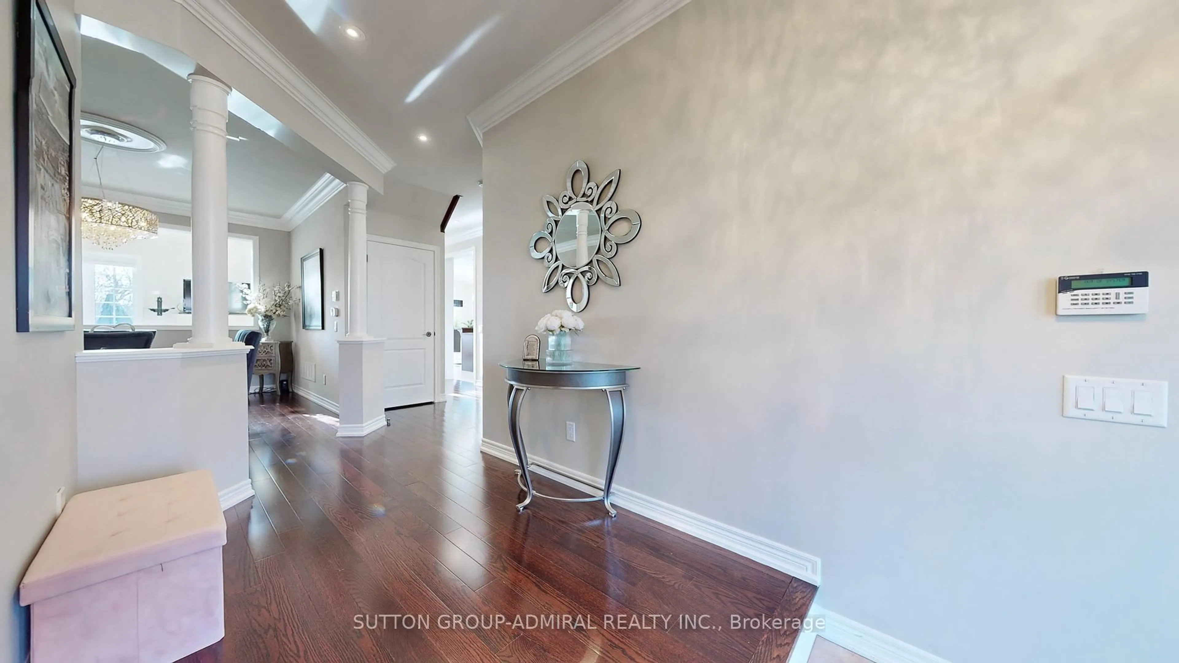Indoor entryway for 52 Lady Angela Lane, Vaughan Ontario L6A 4S7