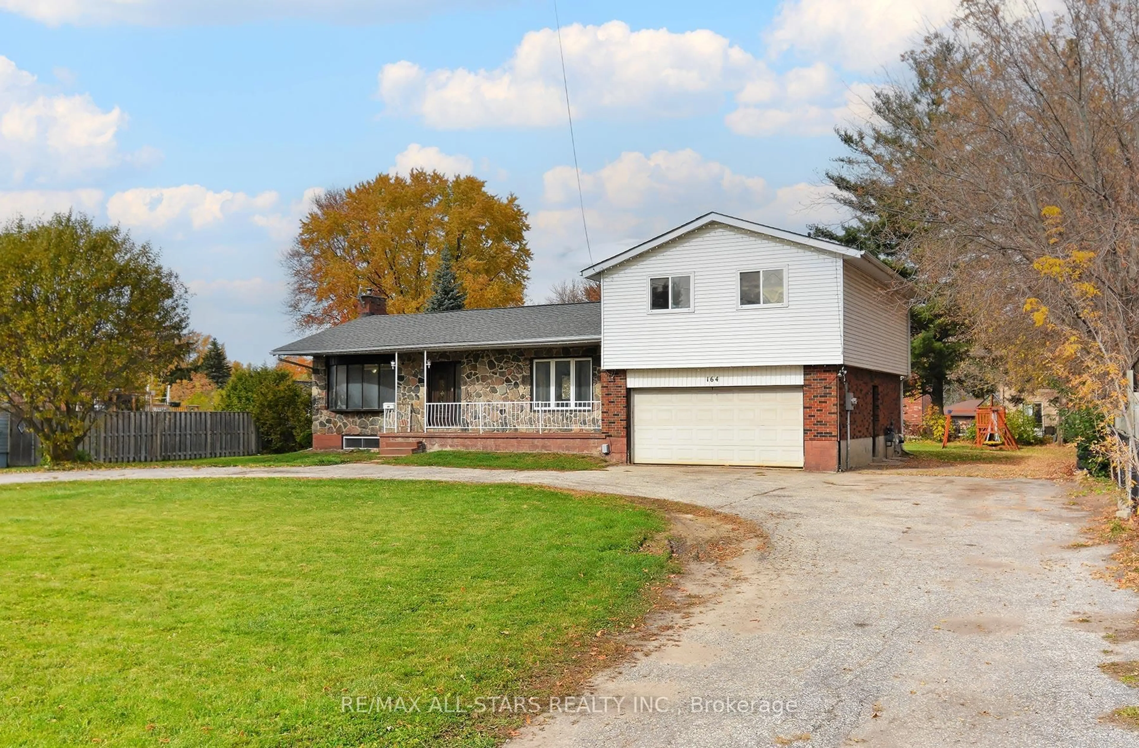 Home with brick exterior material, street for 164 Bayview Ave, Georgina Ontario L4P 2S9