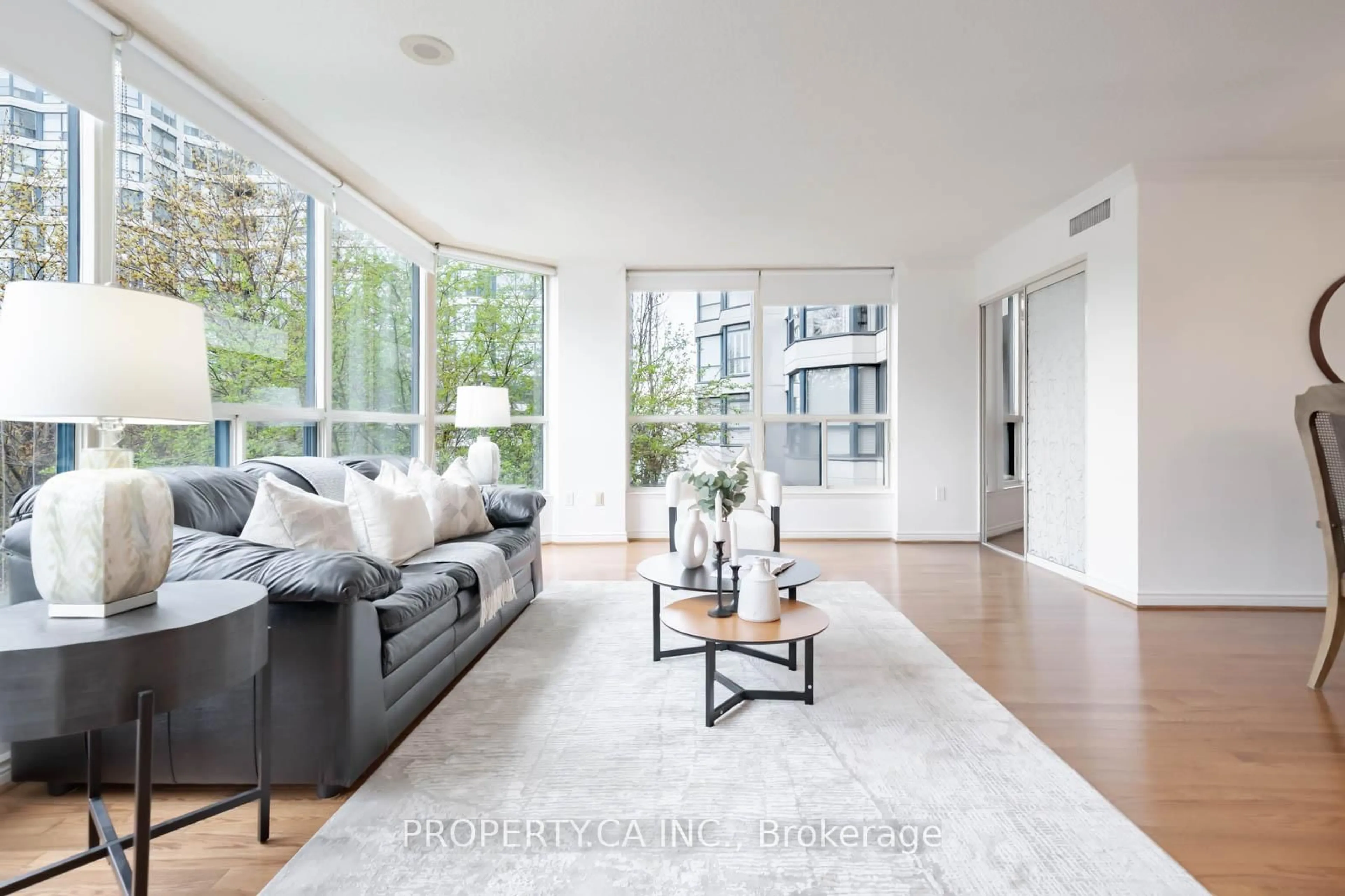 Living room with furniture, unknown for 7300 Yonge St #301, Vaughan Ontario L4J 7Y5