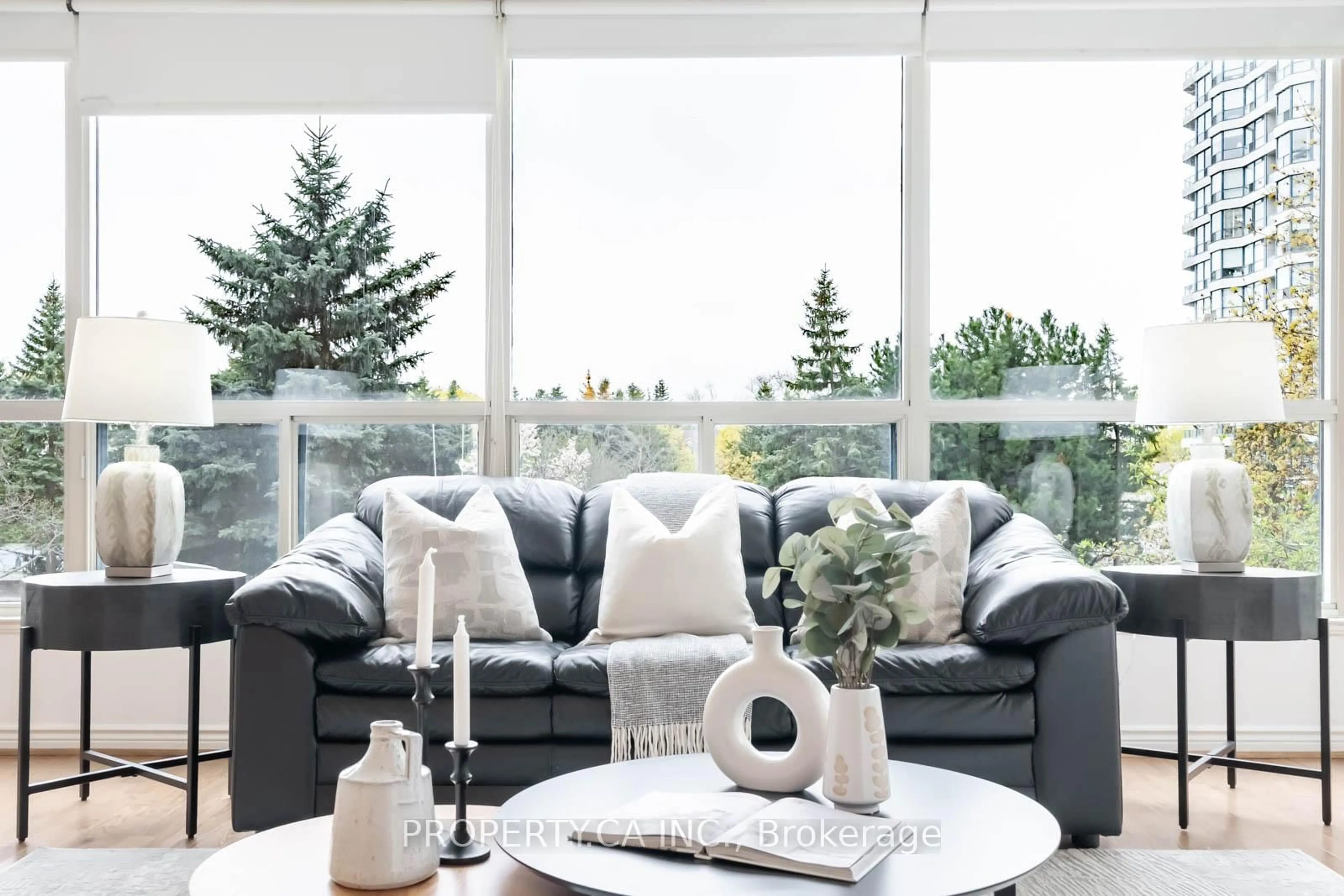 Living room with furniture, unknown for 7300 Yonge St #301, Vaughan Ontario L4J 7Y5