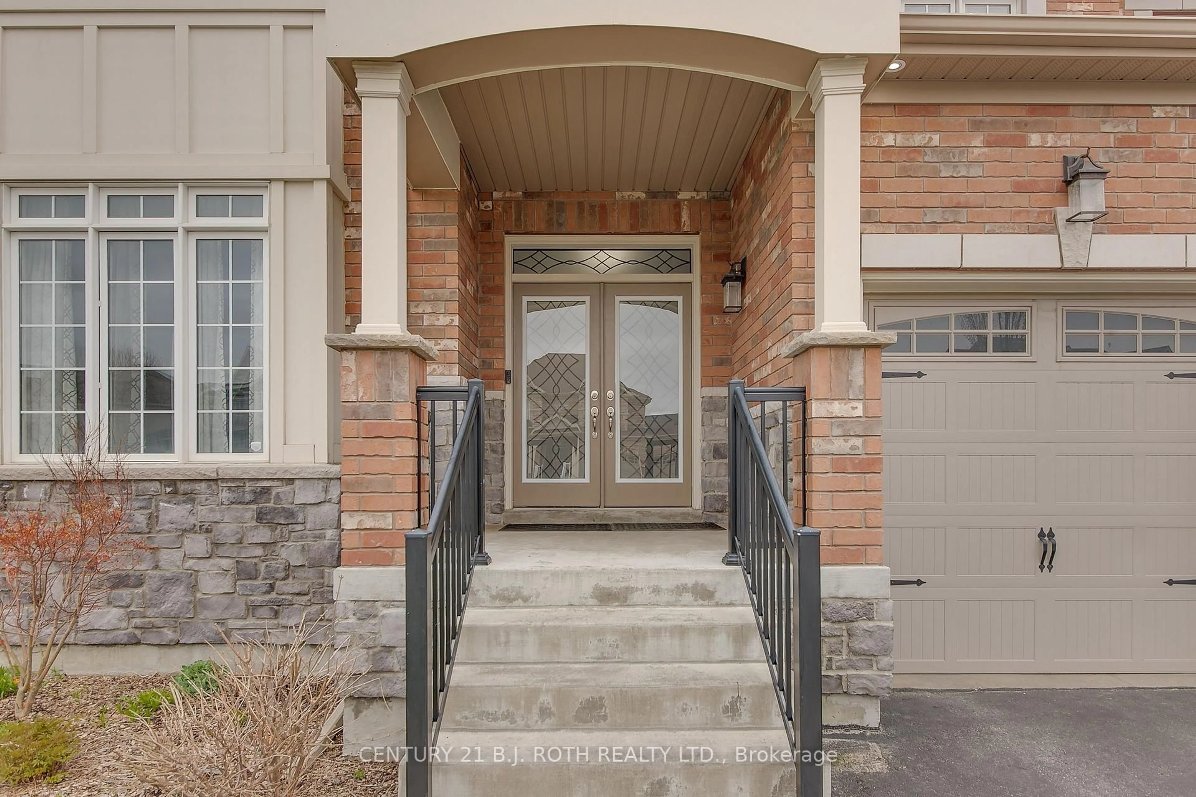 Indoor entryway for 50 Latimer Ave, Essa Ontario L3W 0N3