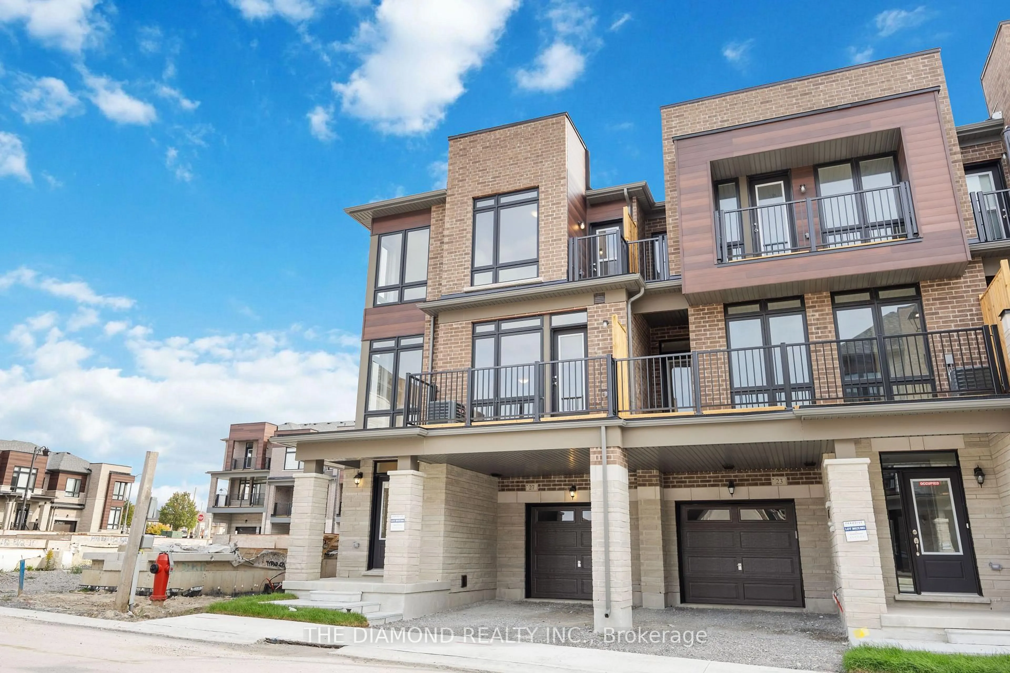 Home with brick exterior material, building for 27 Gunton St, Aurora Ontario L4G 7B6