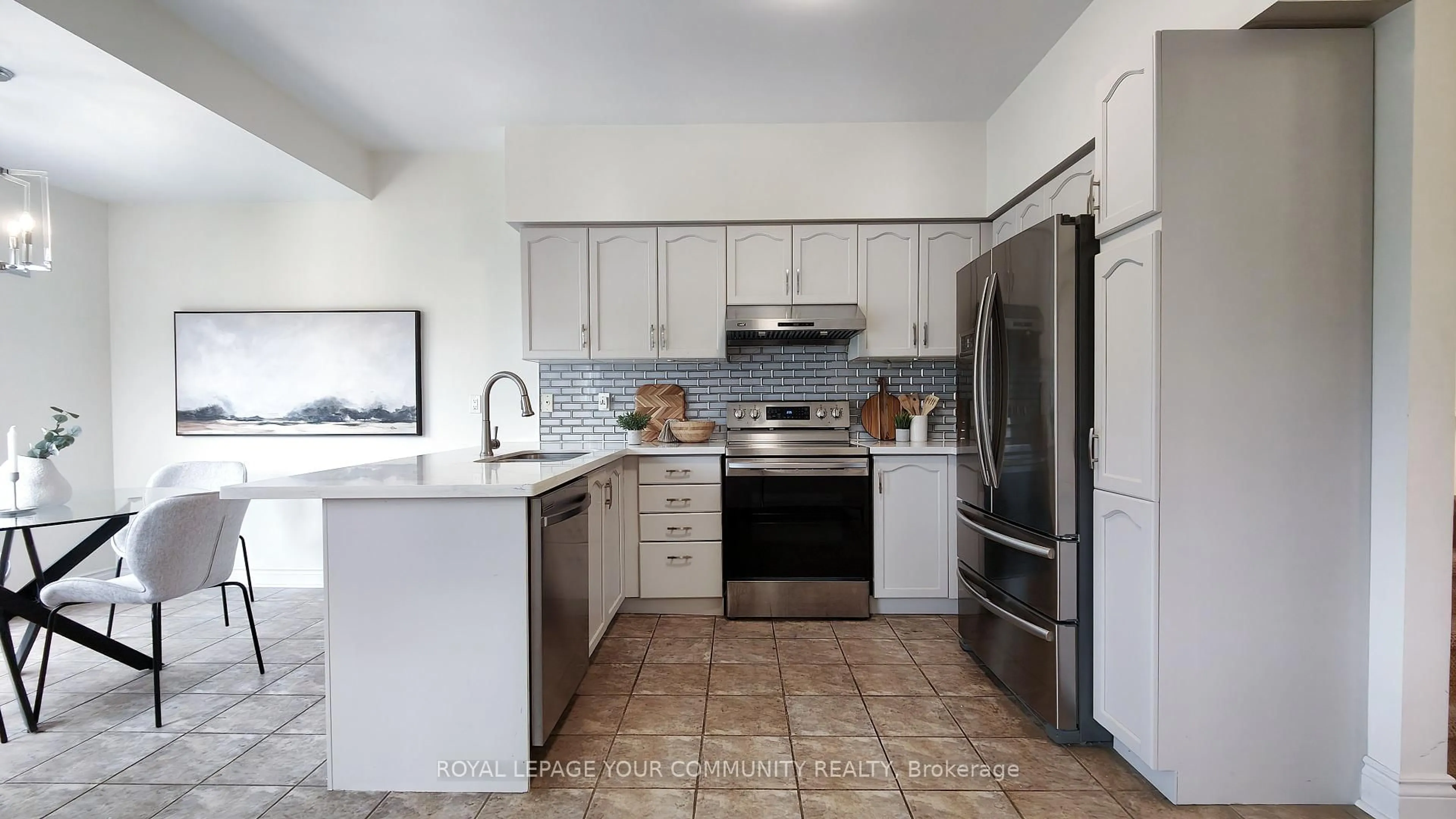 Unknown for 550 Greig Circ, Newmarket Ontario L3Y 8S6