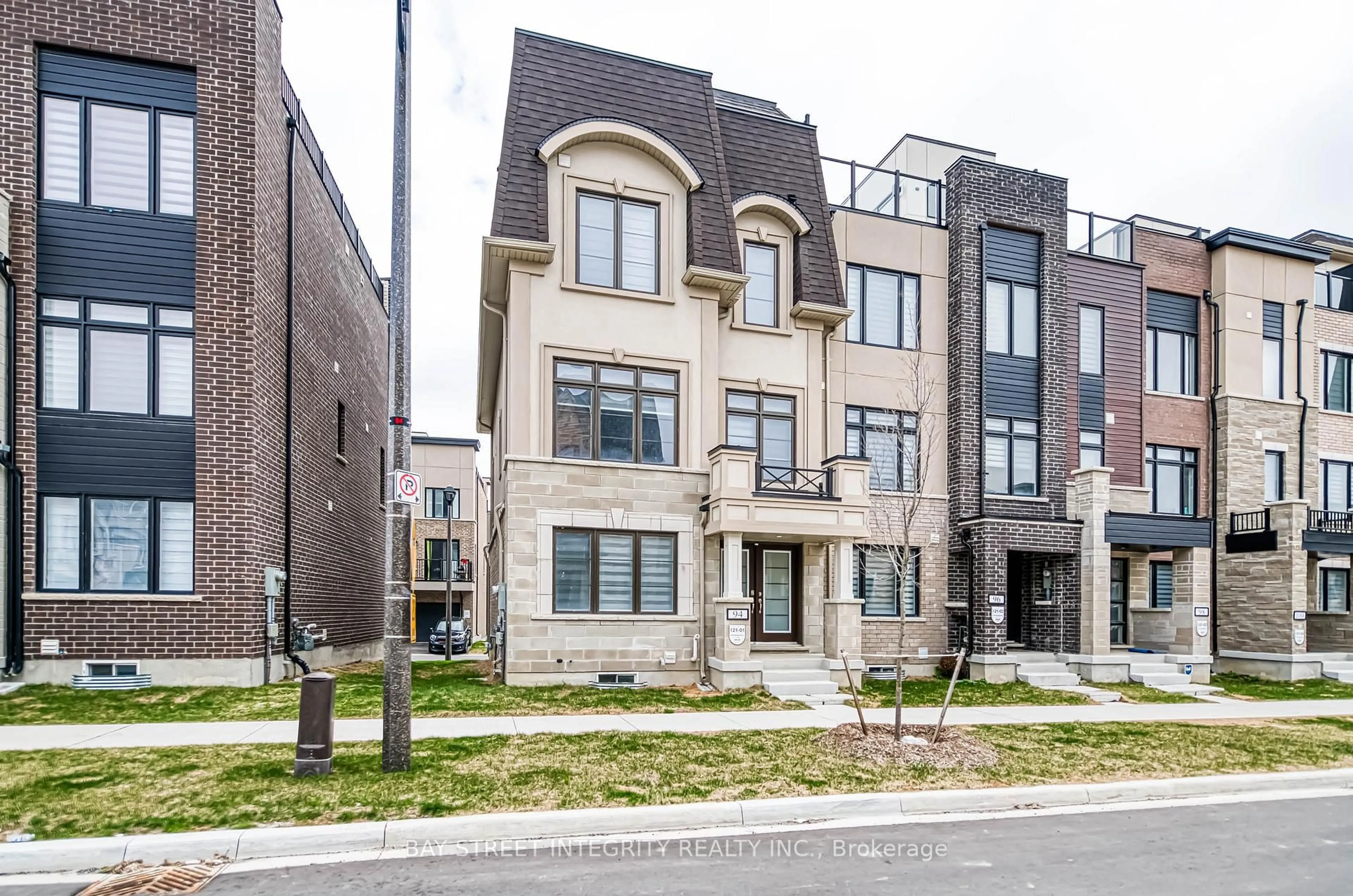 Home with brick exterior material, street for 94 Guardhouse Cres, Markham Ontario L6C 3J9