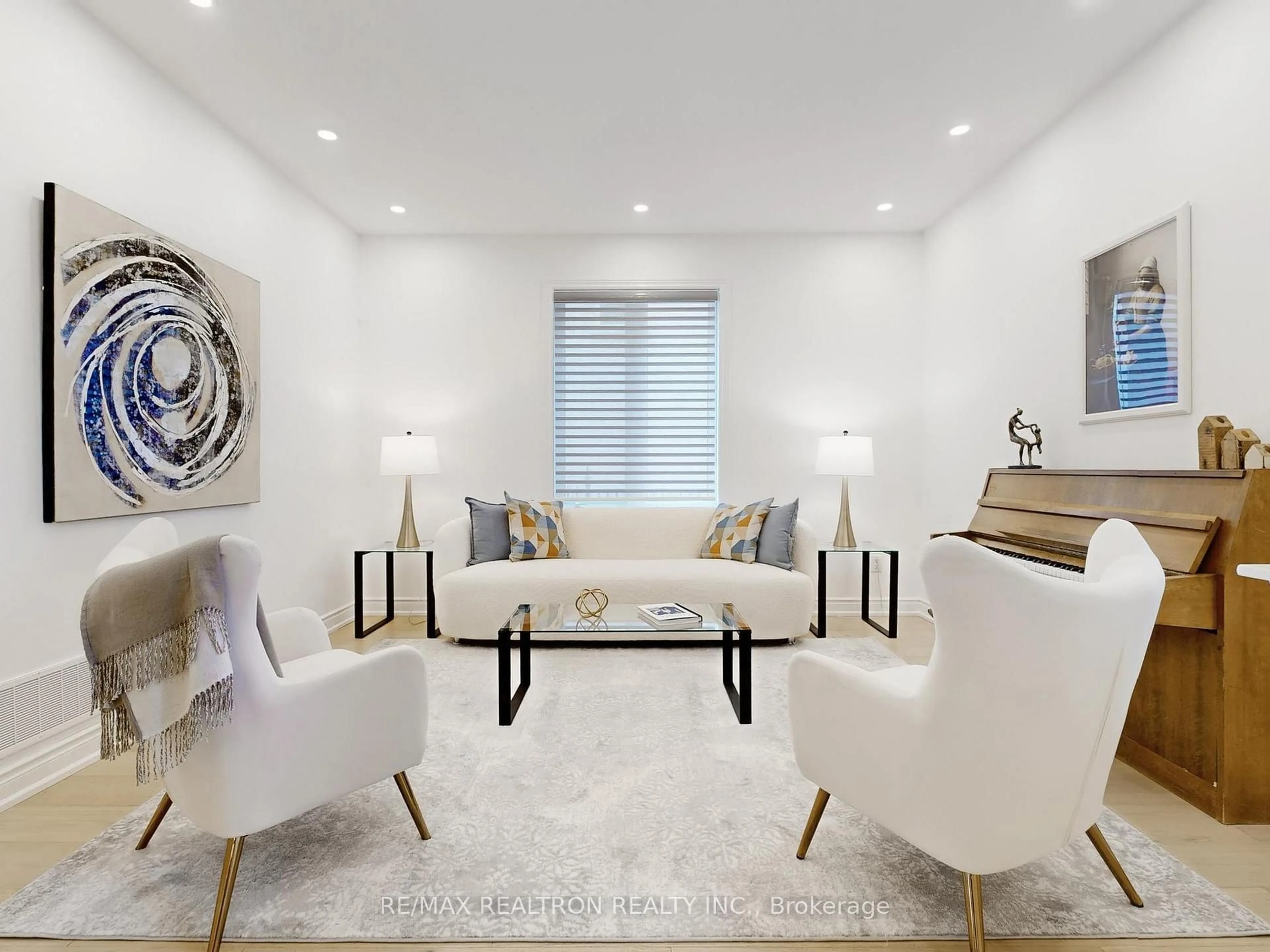 Living room with furniture, unknown for 12 Arden Valley St, Richmond Hill Ontario L4E 4J2
