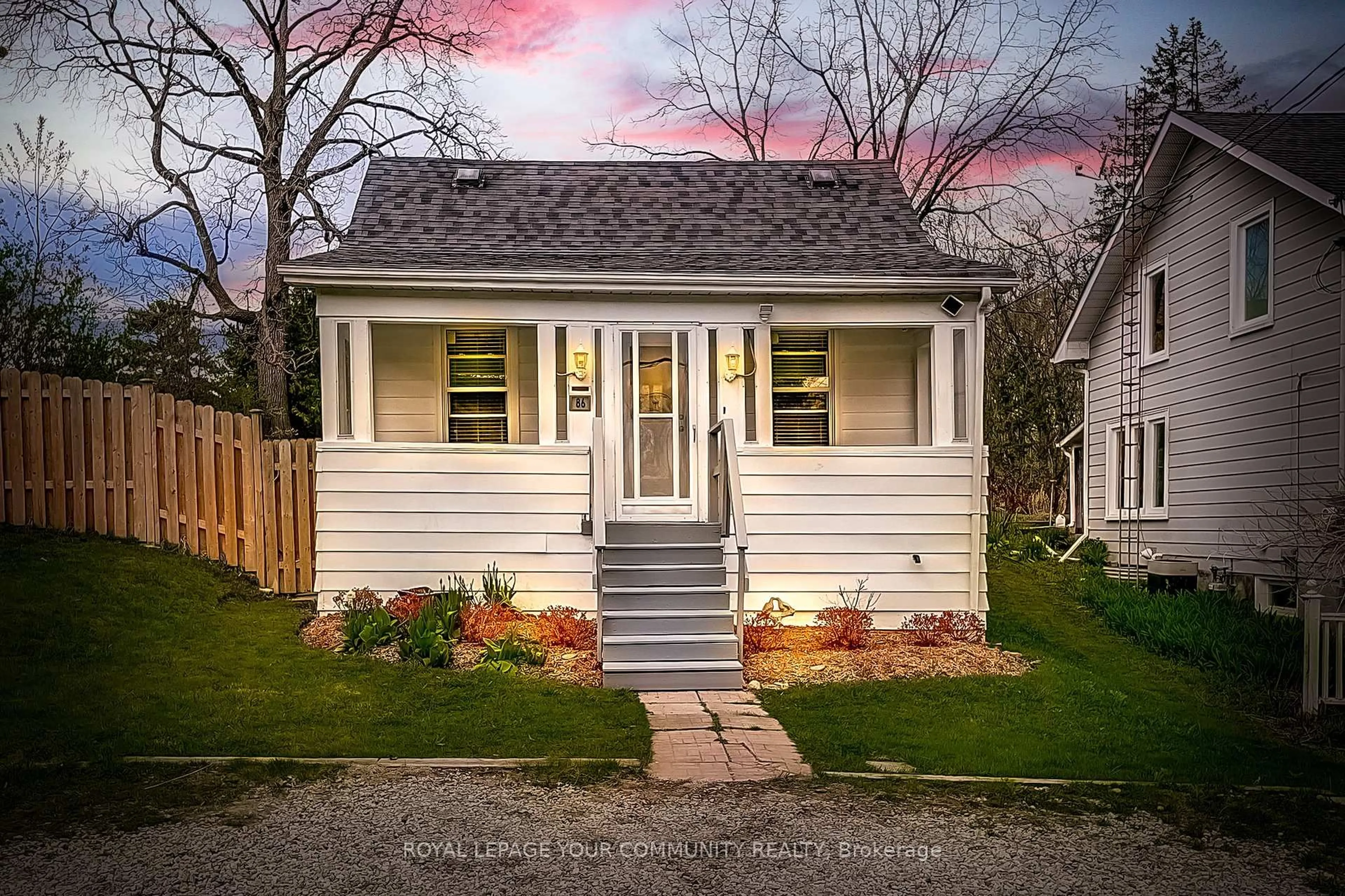 Shed for 86 Temperance St, Aurora Ontario L4G 2P8