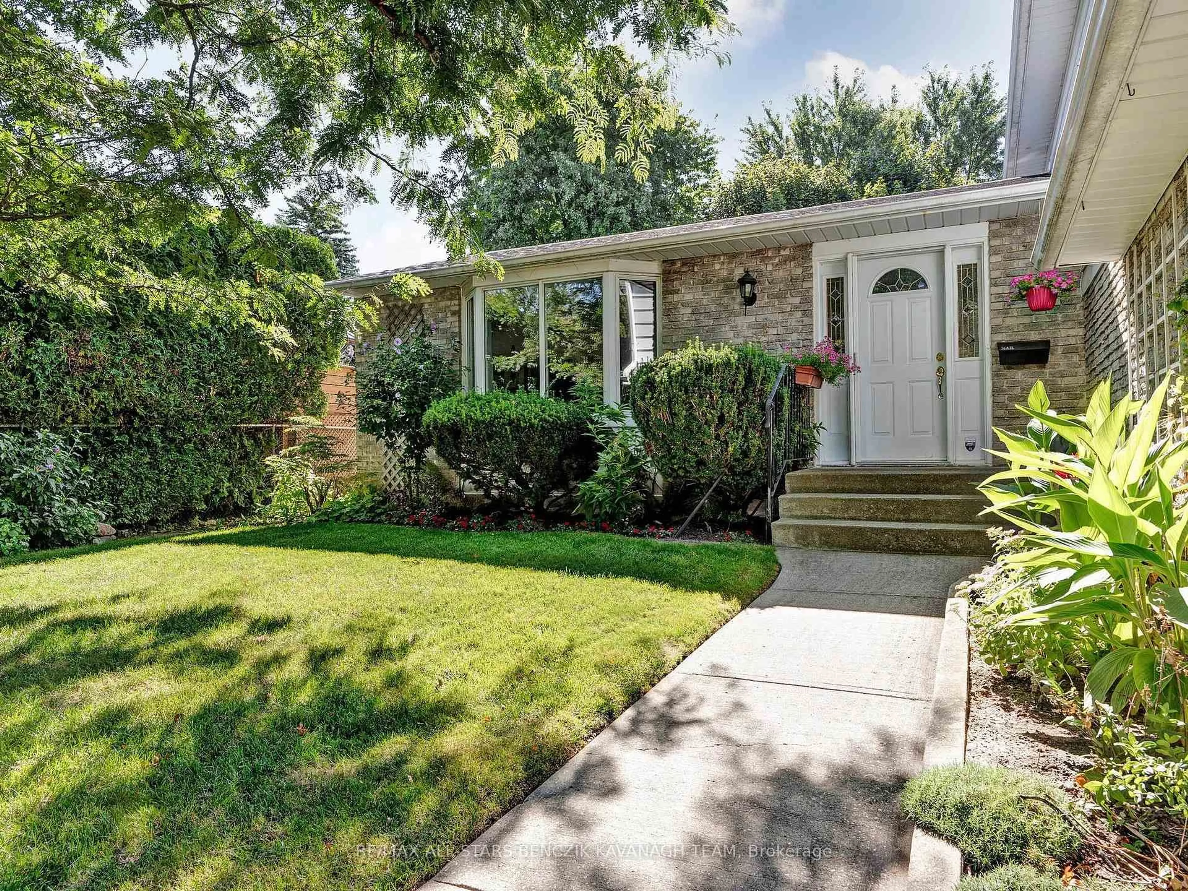 Home with brick exterior material, street for 95 Ramona Blvd, Markham Ontario L3P 2K5