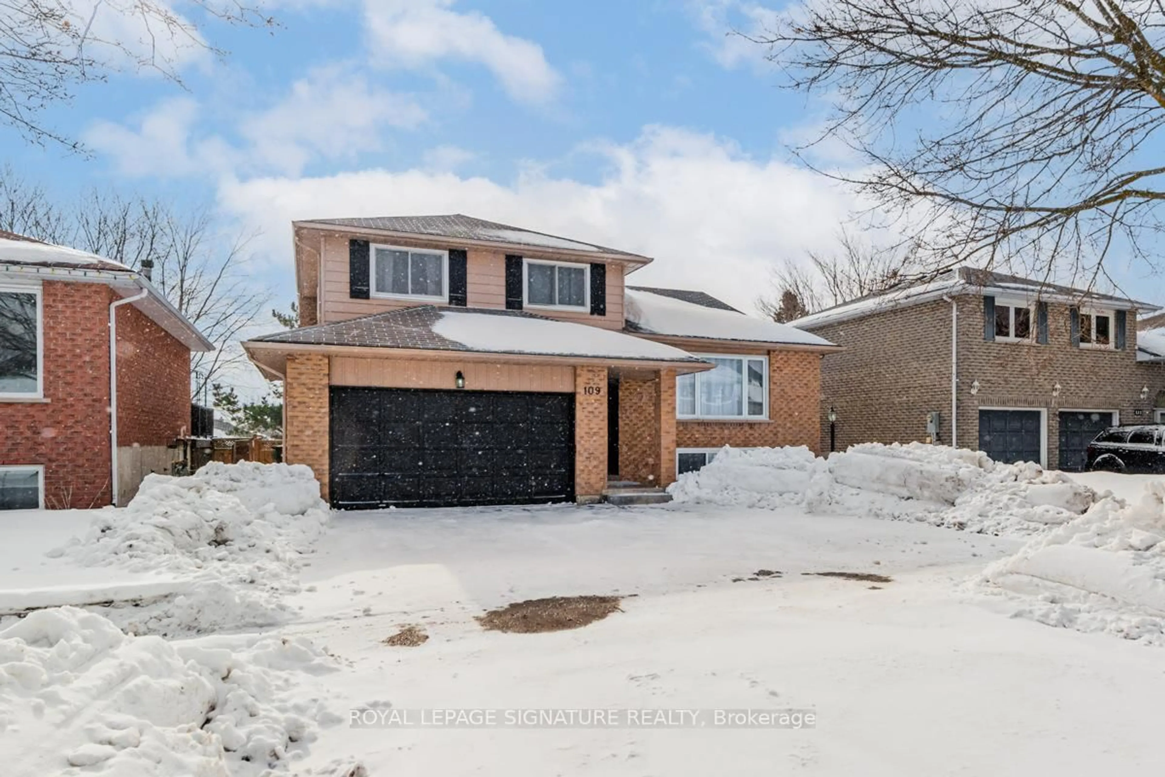 Home with brick exterior material, street for 109 Imperial Cres, Bradford West Gwillimbury Ontario L3Z 2N6