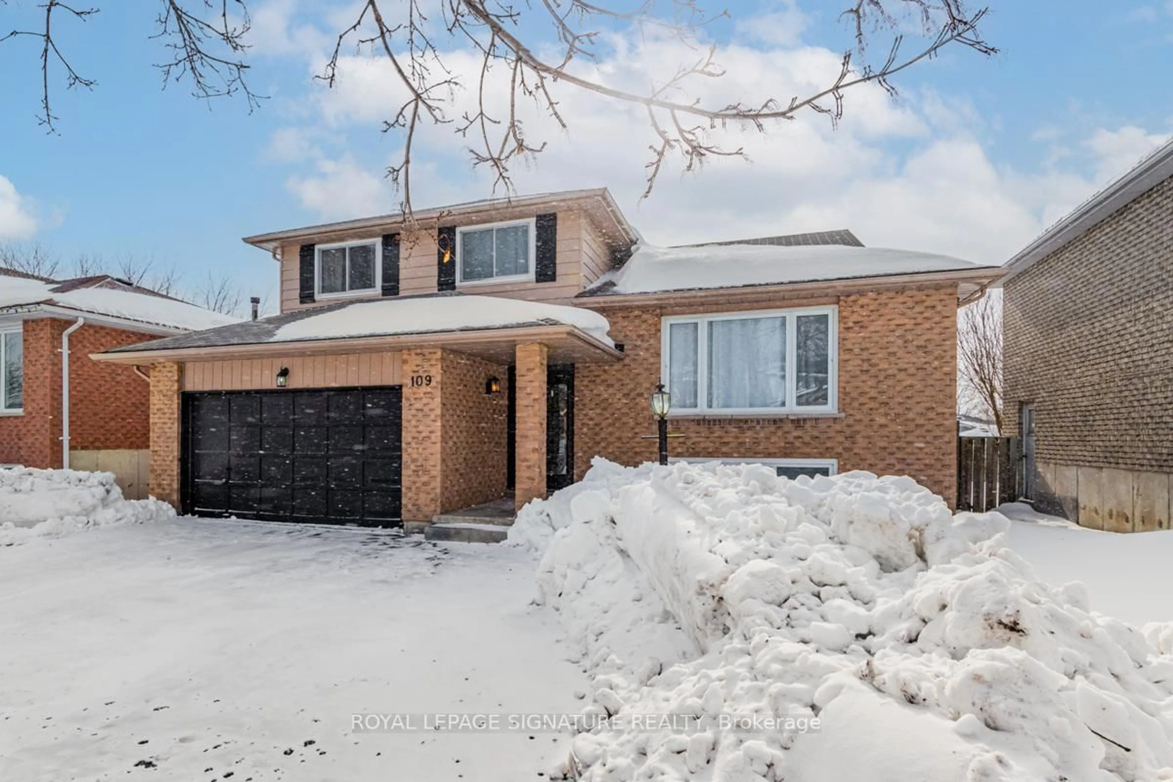 Home with brick exterior material, street for 109 Imperial Cres, Bradford West Gwillimbury Ontario L3Z 2N6