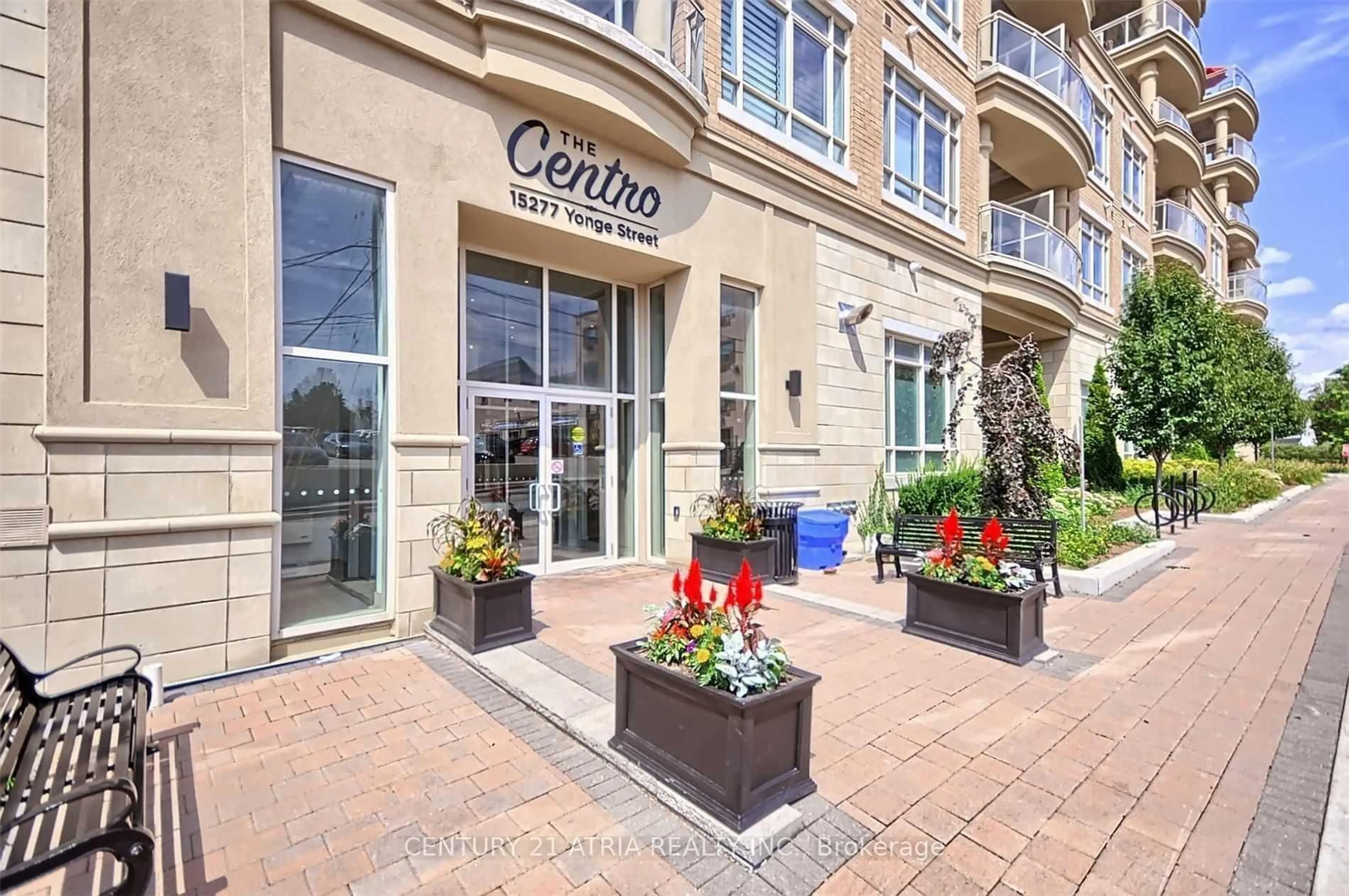 Unknown for 15277 Yonge St #404A, Aurora Ontario L4G 1Y3