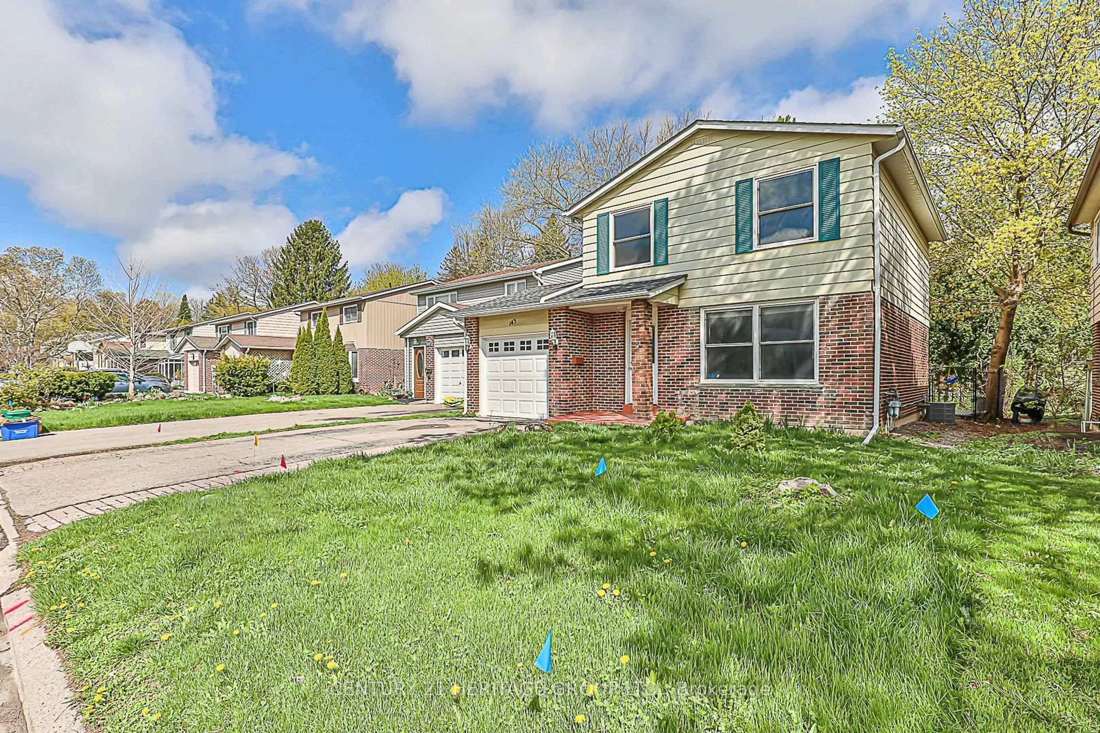 Unknown for 143 Beswick Dr, Newmarket Ontario L3Y 1E8