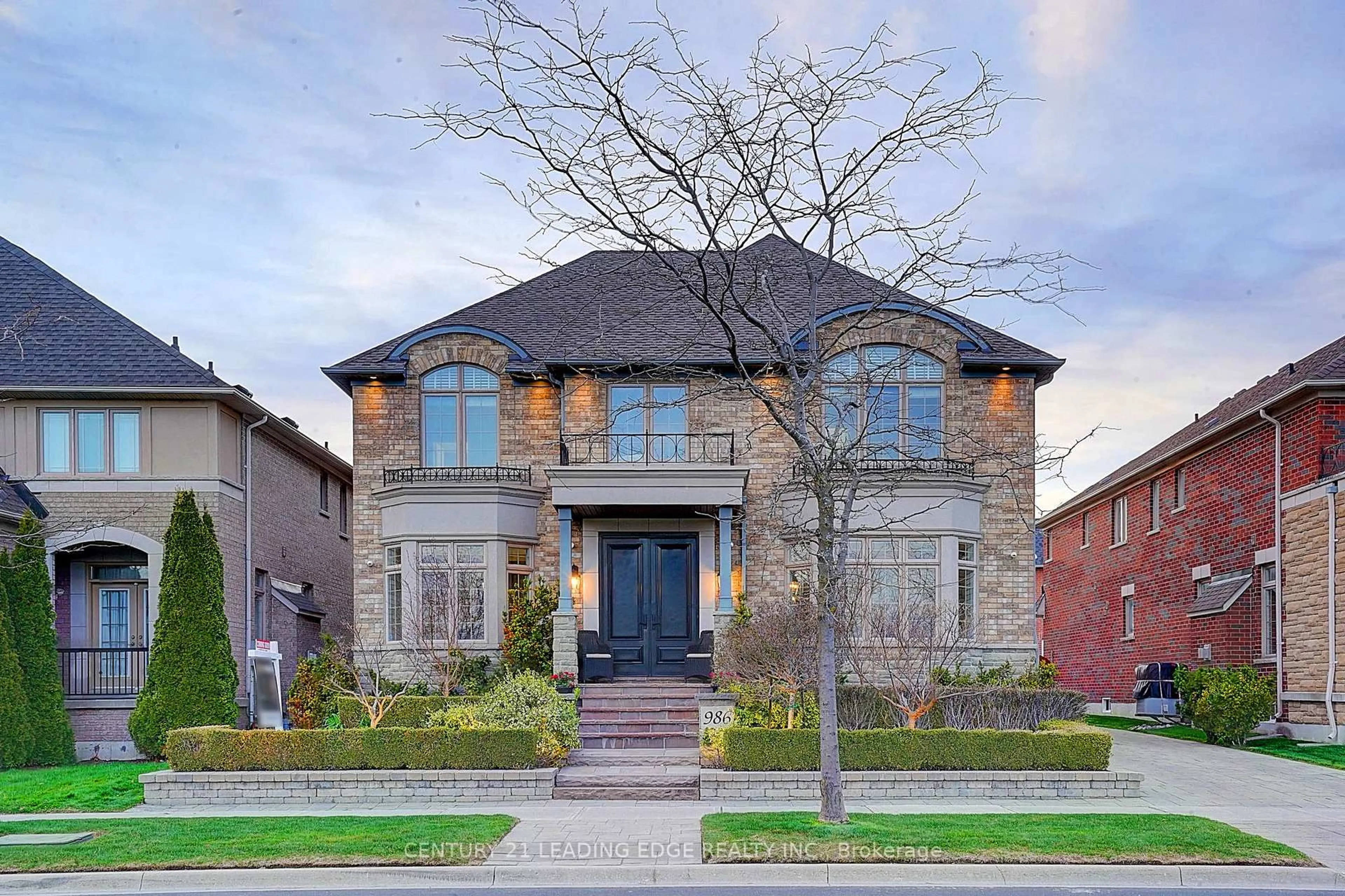 Home with brick exterior material, street for 986 CASTLEMORE Ave, Markham Ontario L6E 0G2