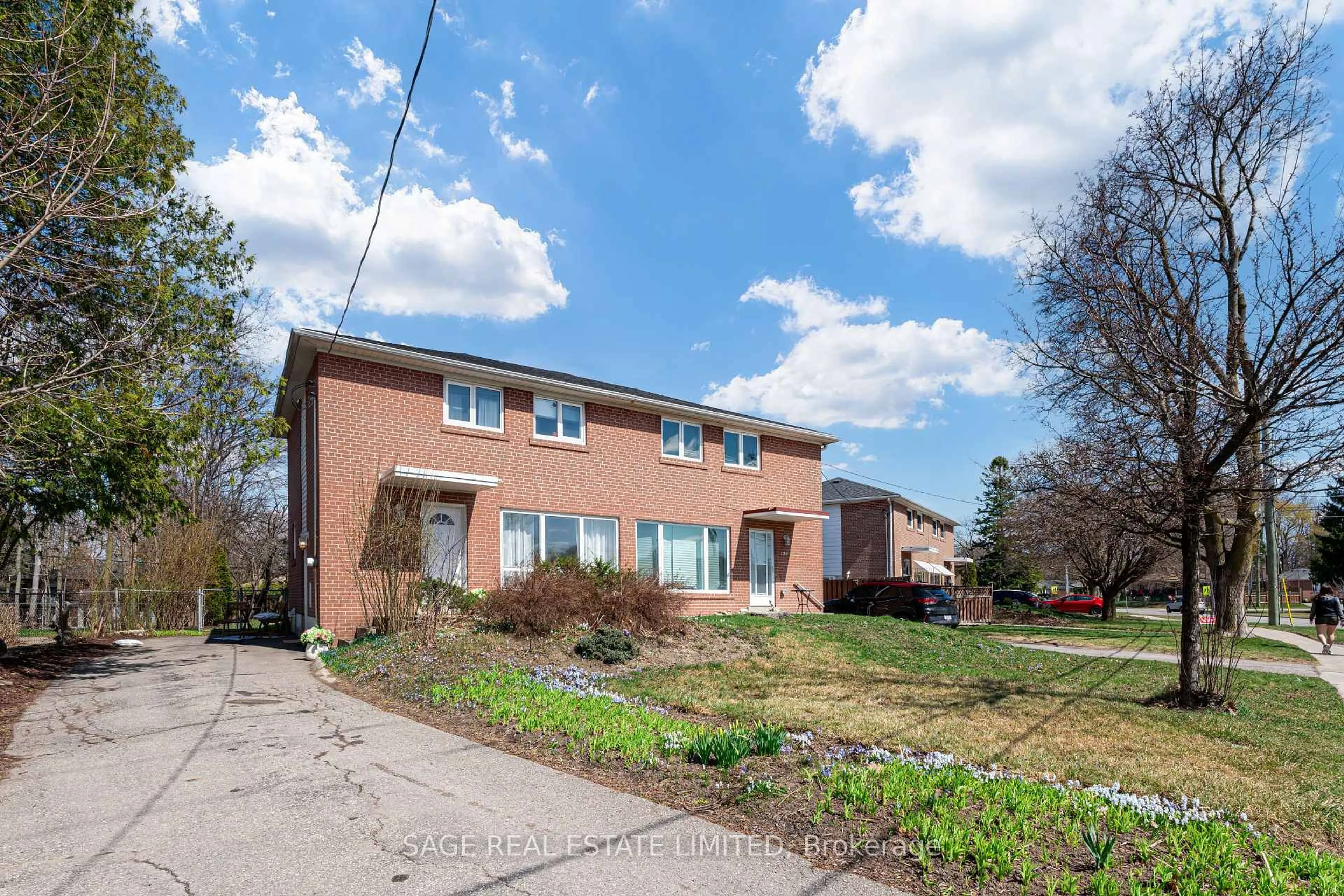 Home with brick exterior material, street for 128 Murray Dr, Aurora Ontario L4G 2C5
