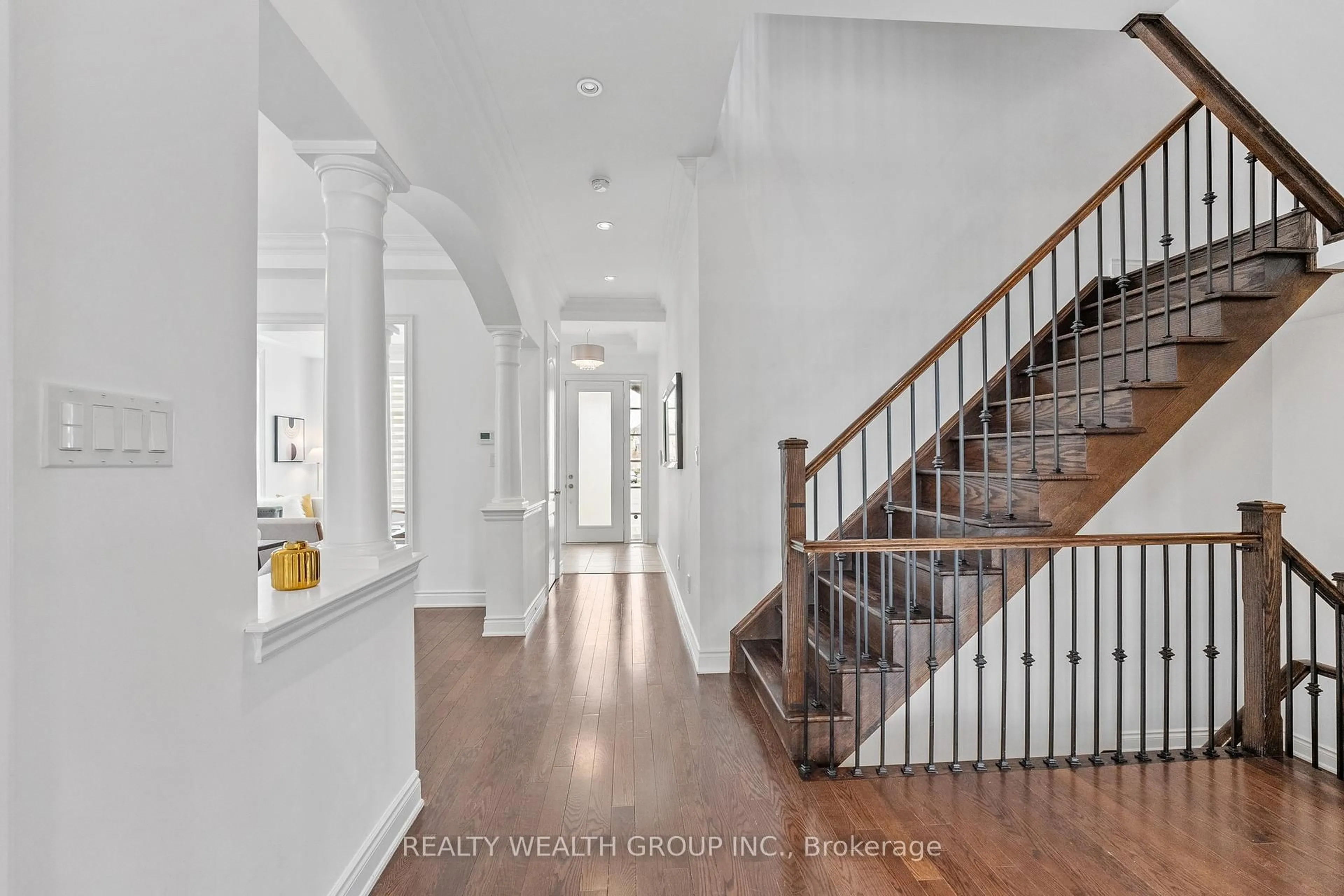 Indoor entryway for 441 Marc Santi Blvd, Vaughan Ontario L6A 4C9
