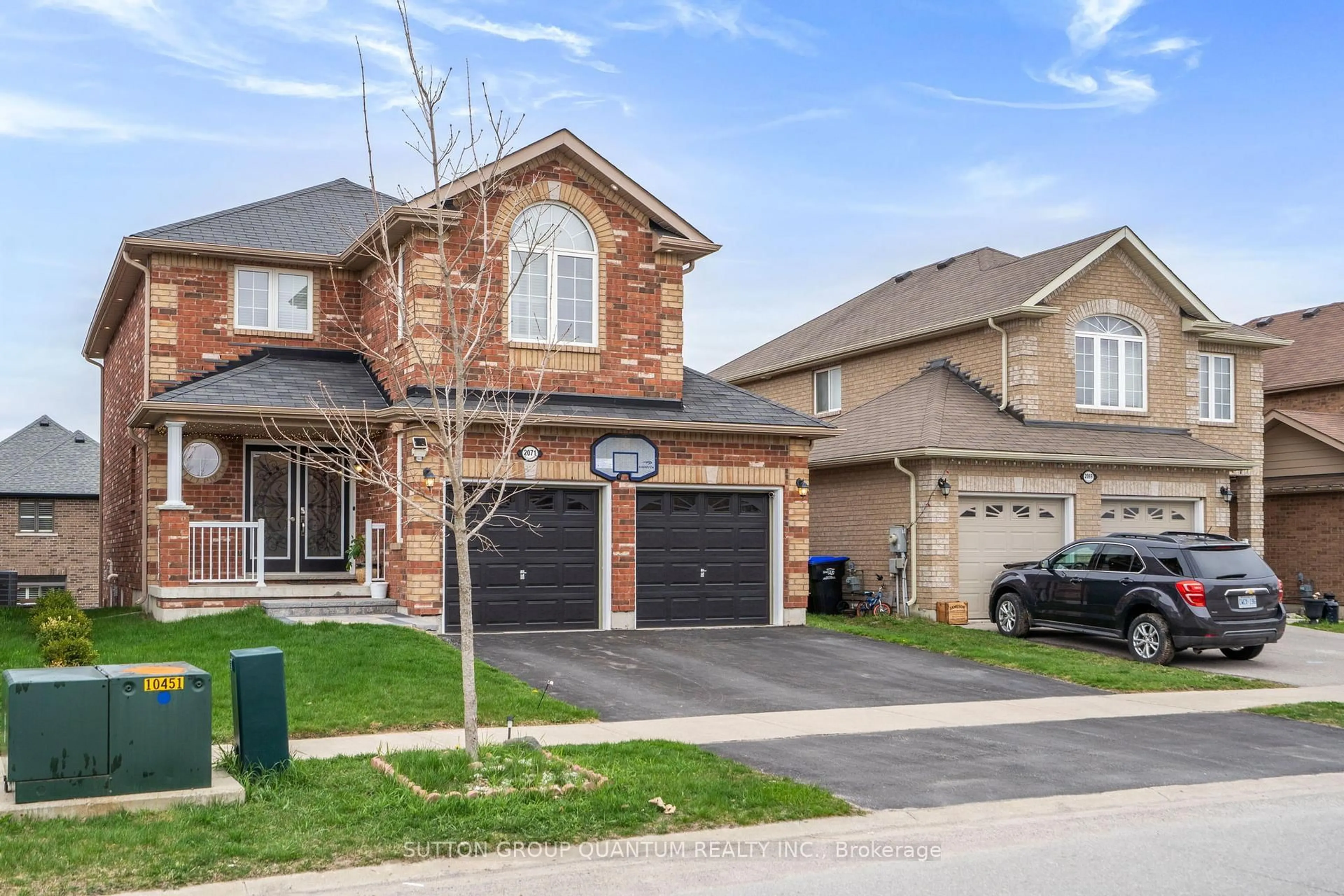 Home with brick exterior material, street for 2071 McFadden St, Innisfil Ontario L9S 0H6