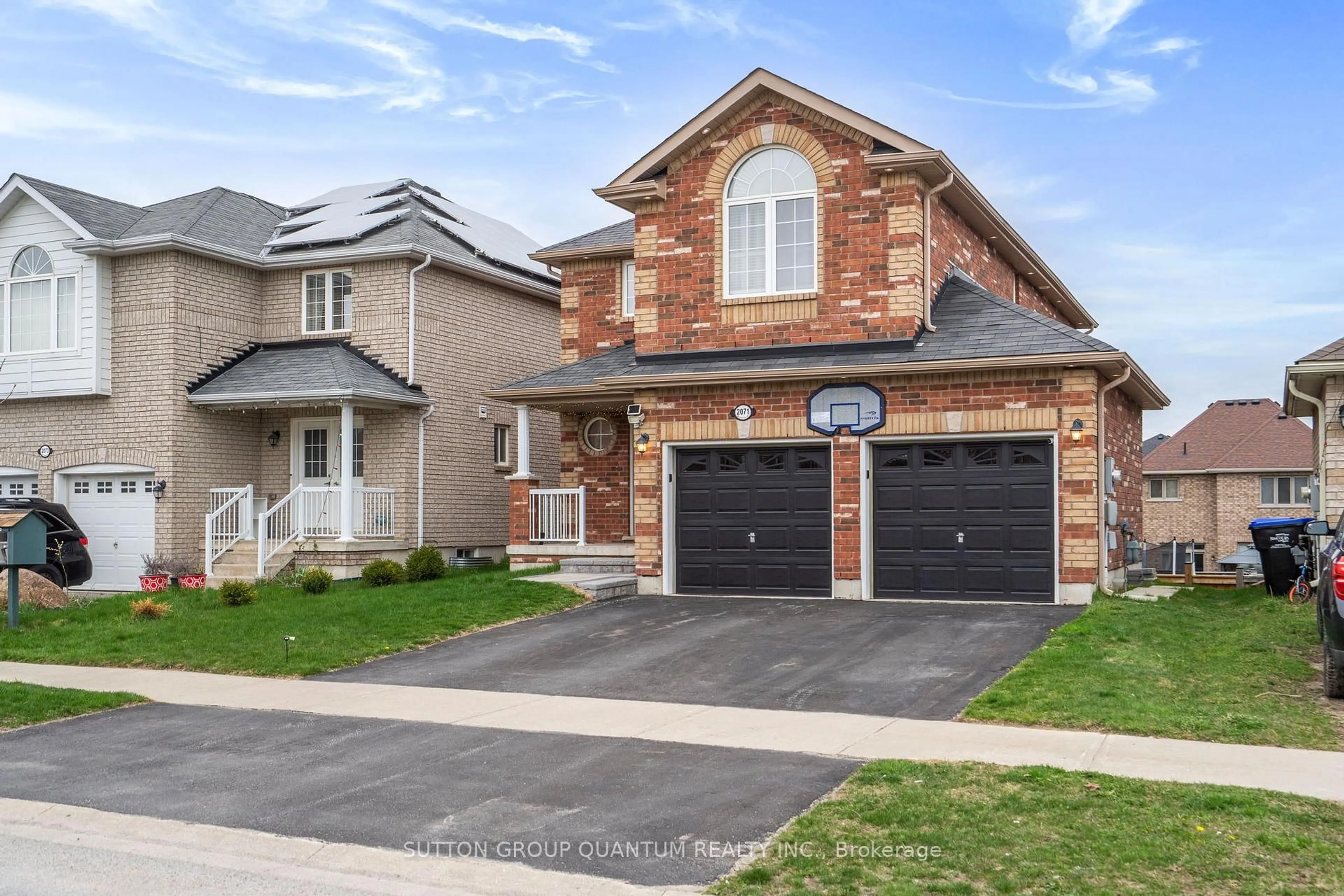 Home with brick exterior material, street for 2071 McFadden St, Innisfil Ontario L9S 0H6