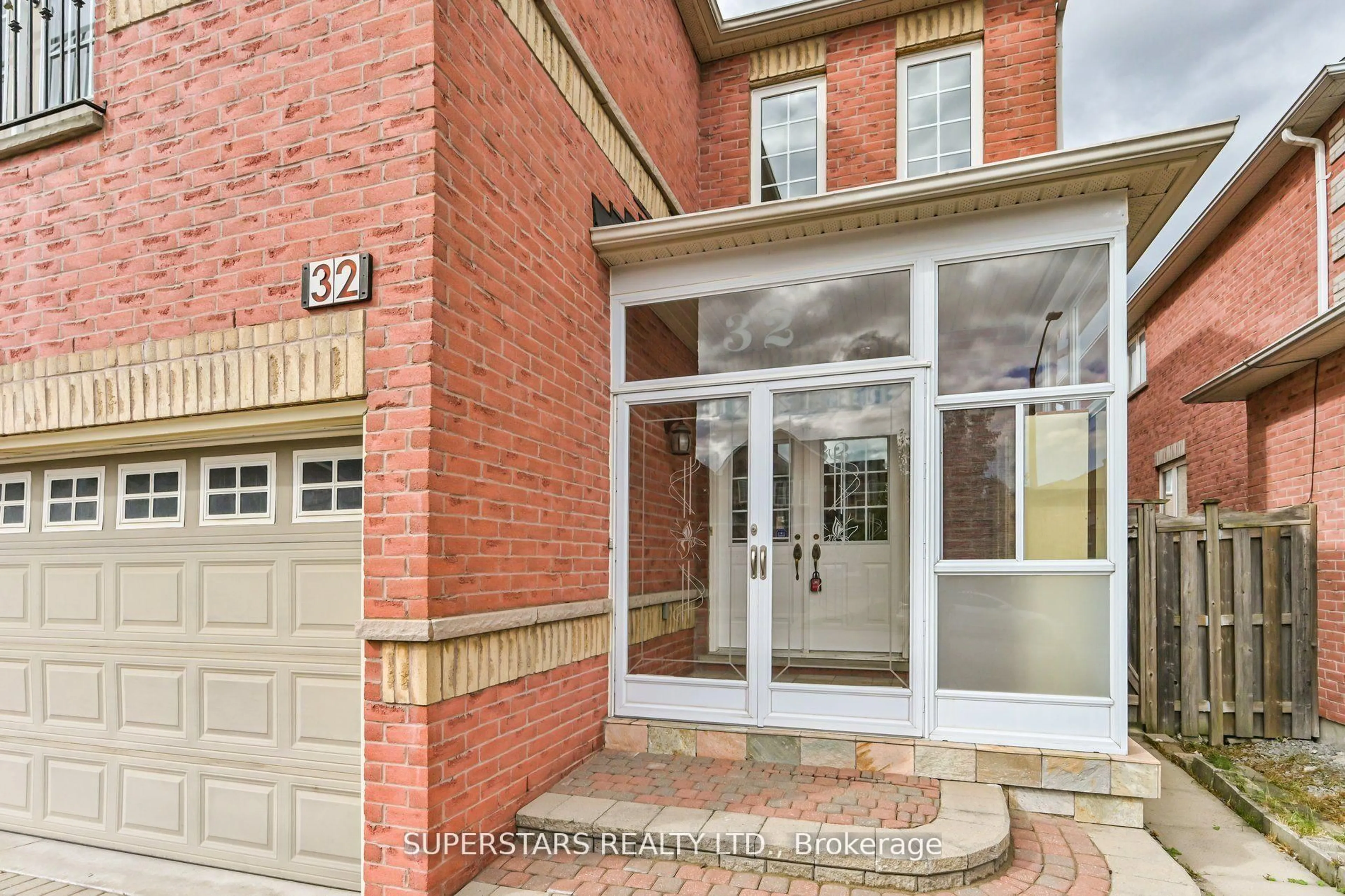 Home with brick exterior material, street for 32 Thornton St, Markham Ontario L3S 4P7