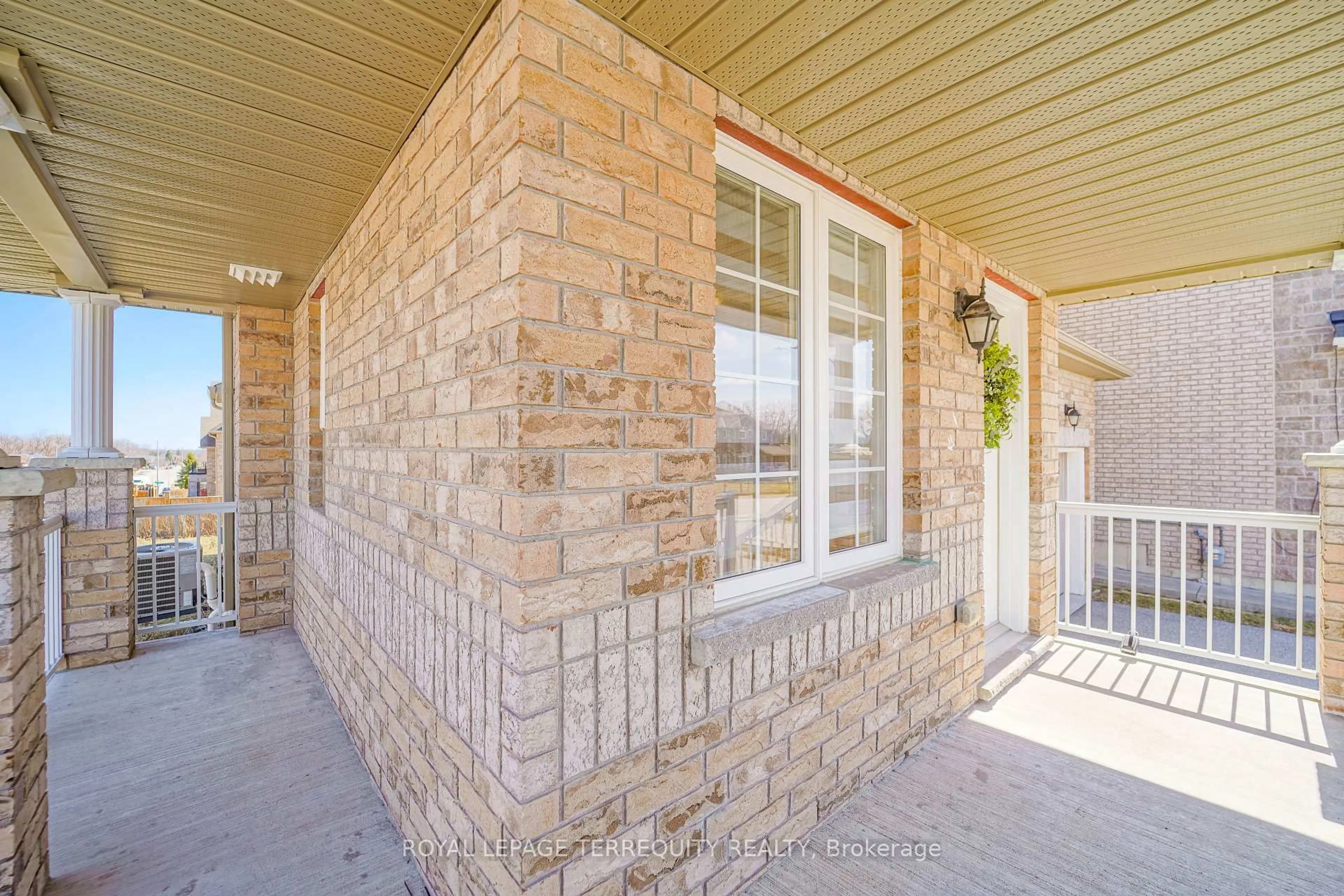 Home with brick exterior material, street for 2251 Whitewood Cres, Innisfil Ontario L9S 0G3