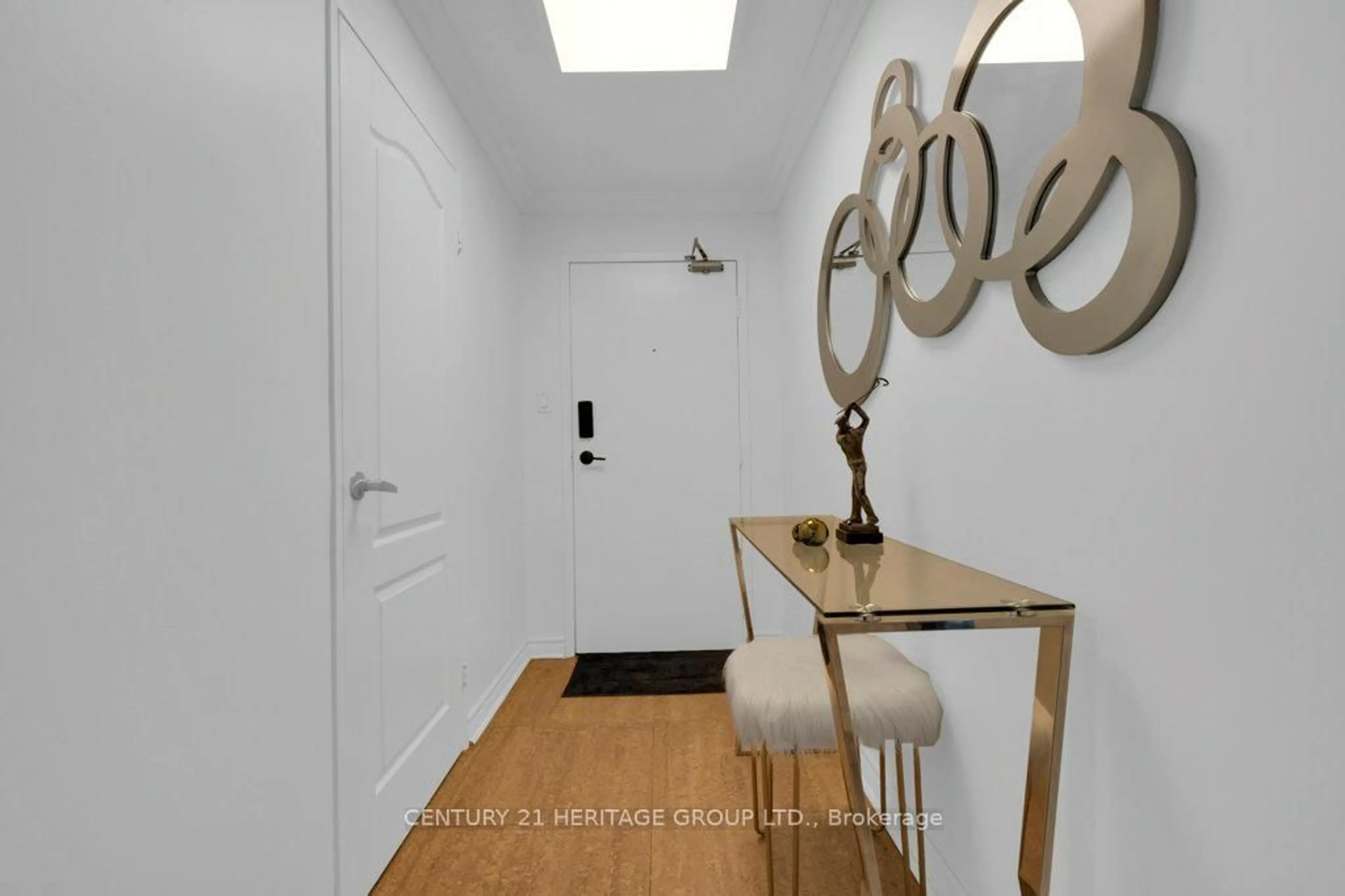 Indoor entryway for 50 Inverlochy Blvd #804, Markham Ontario L3T 4T6