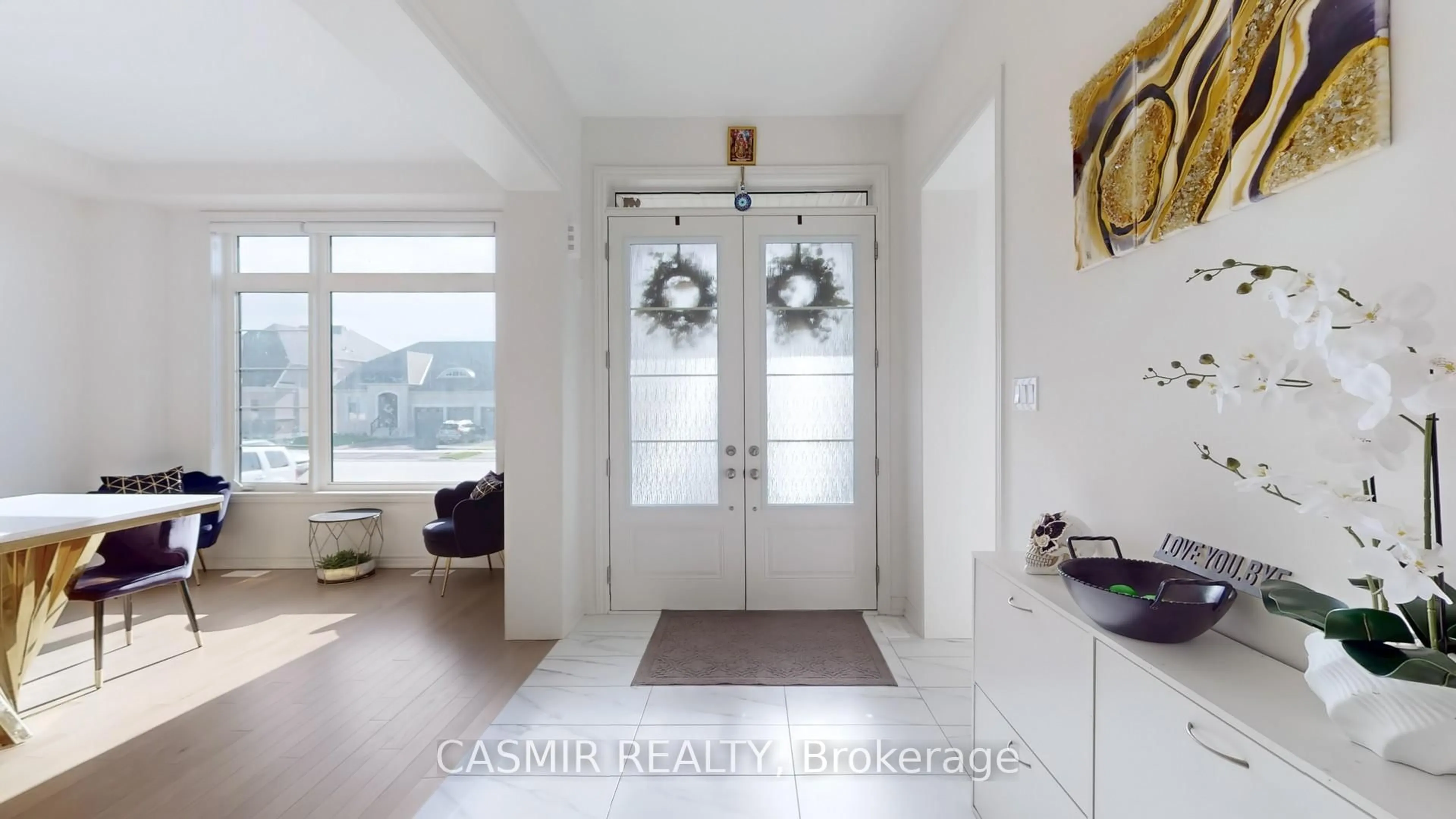 Indoor entryway for 25 Bellflower Cres, Adjala-Tosorontio Ontario L0G 1W0