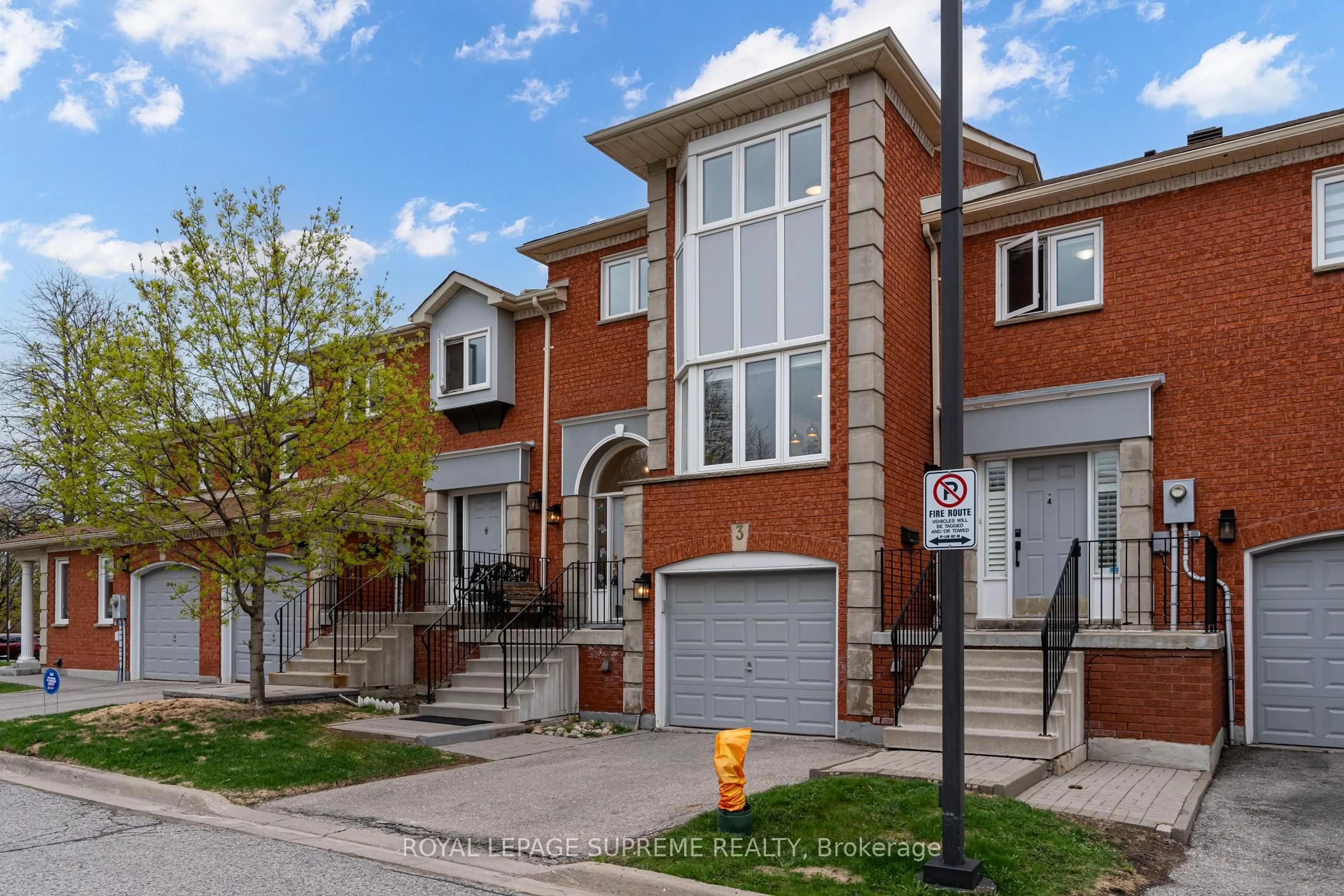 Home with brick exterior material, street for 80 McCallum Dr #3, Richmond Hill Ontario L4C 9X5