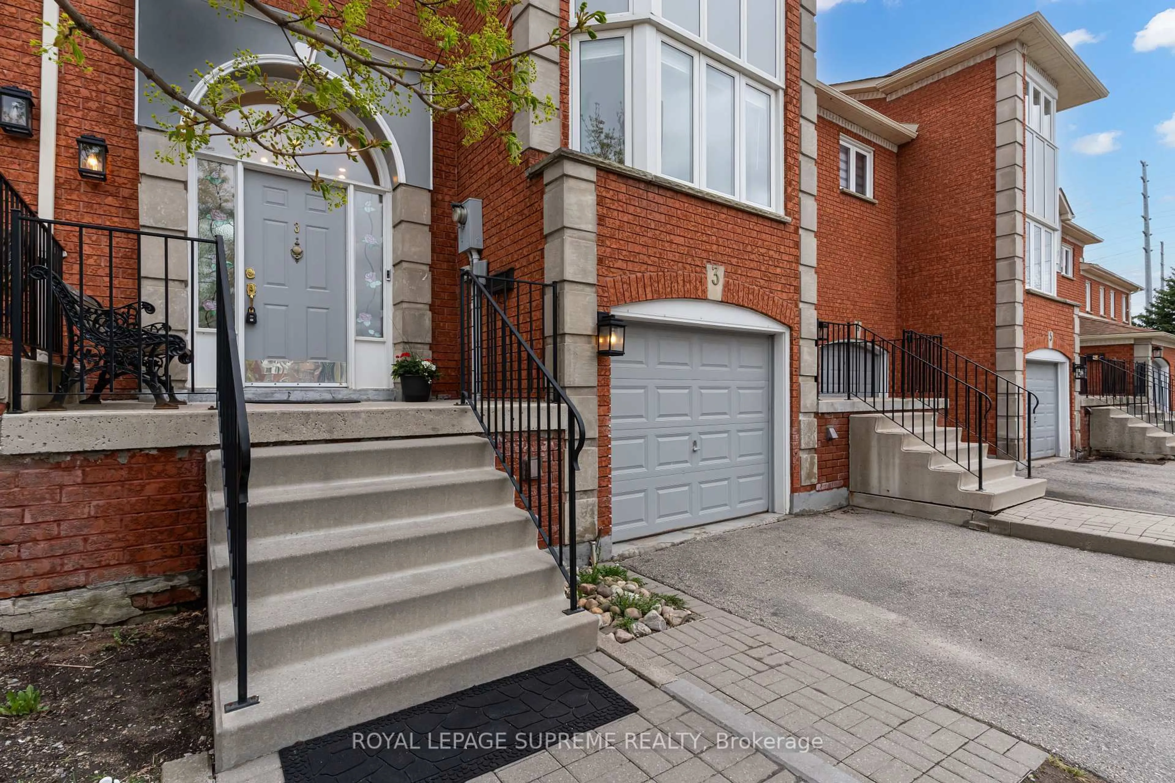 Home with brick exterior material, street for 80 McCallum Dr #3, Richmond Hill Ontario L4C 9X5