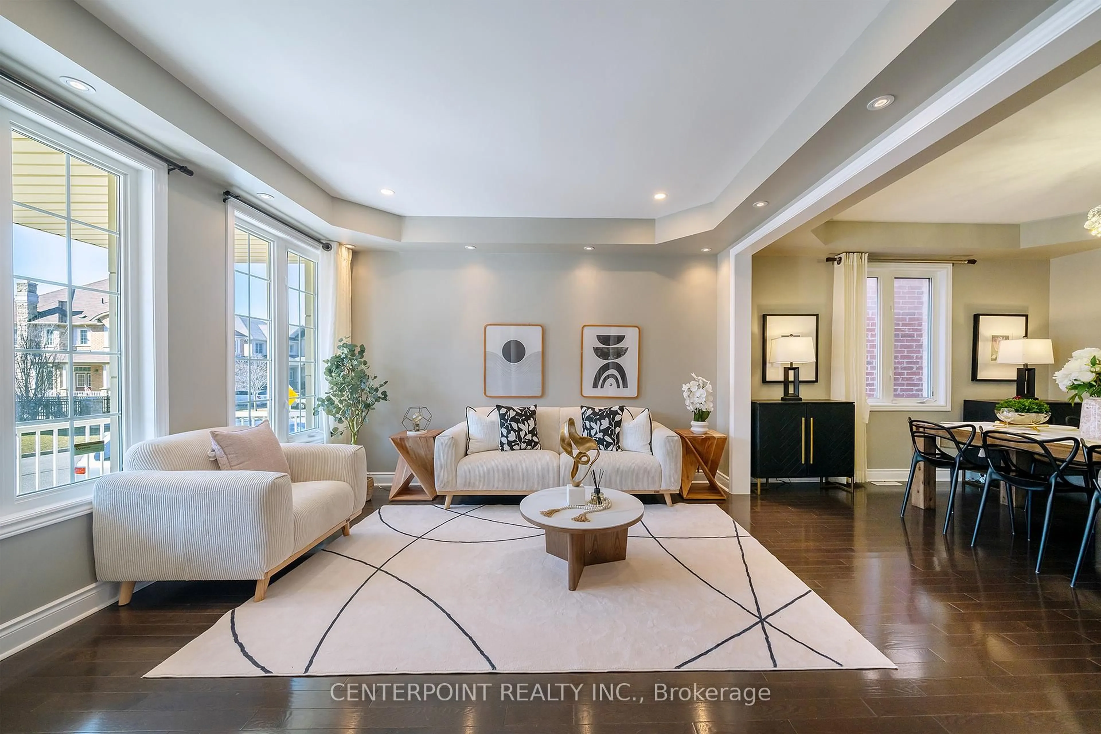 Living room with furniture, unknown for 1015 Sherman Brock Circ, Newmarket Ontario L3X 0B8