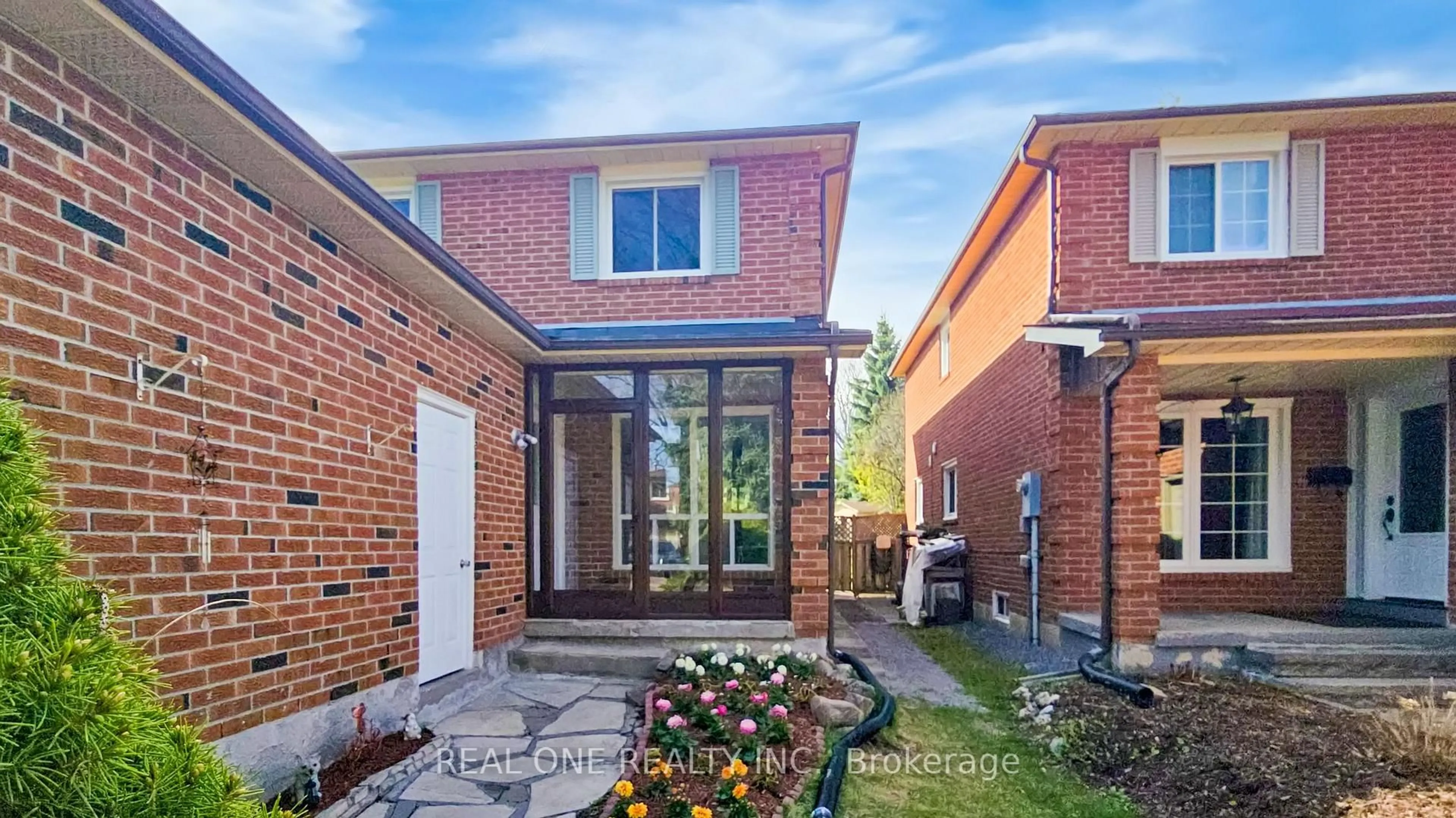 Home with brick exterior material, street for 90 Spragg Circ, Markham Ontario L3P 5W5