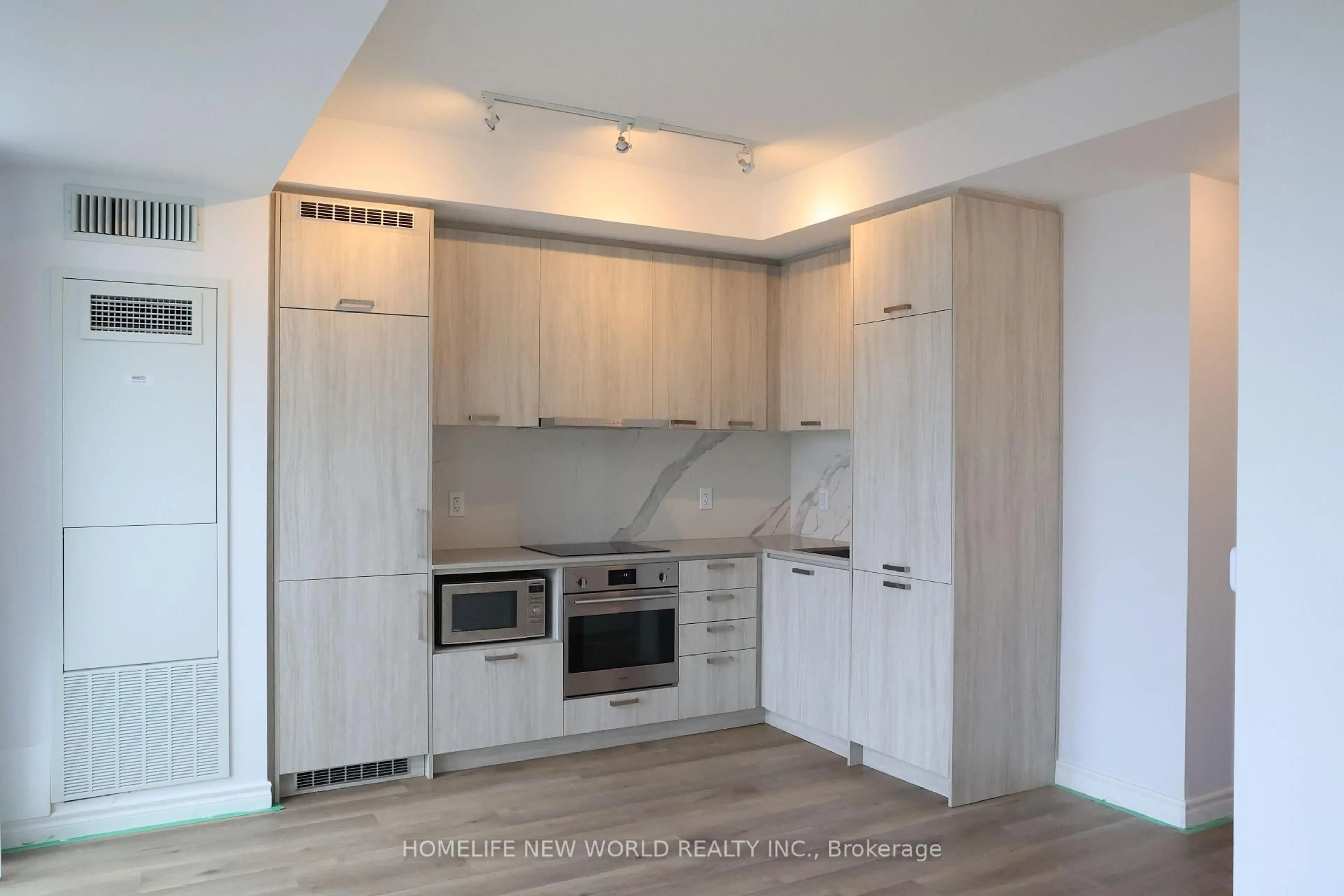 Standard kitchen, wood/laminate floor for 38 Honeycrisp Cres #1703, Vaughan Ontario L4K 0M8