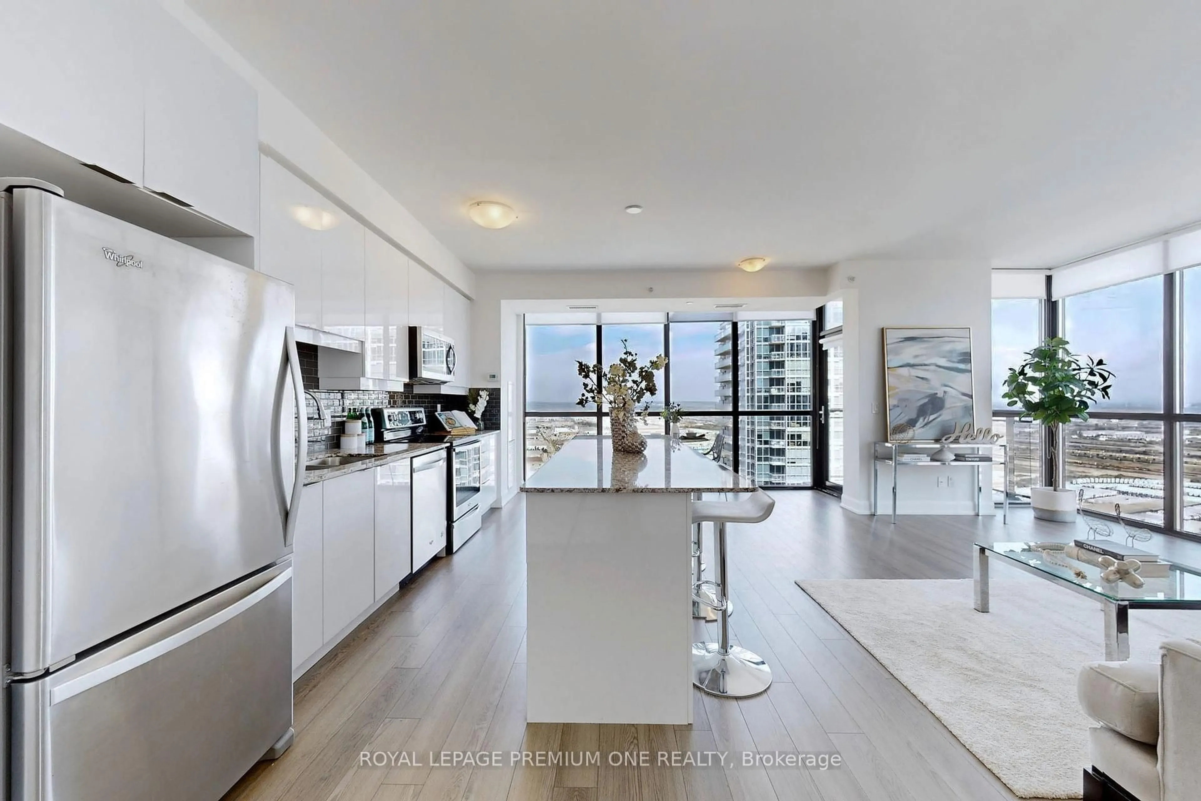 Open concept kitchen, unknown for 2910 Highway 7 Rd #3207, Vaughan Ontario L4K 0H8