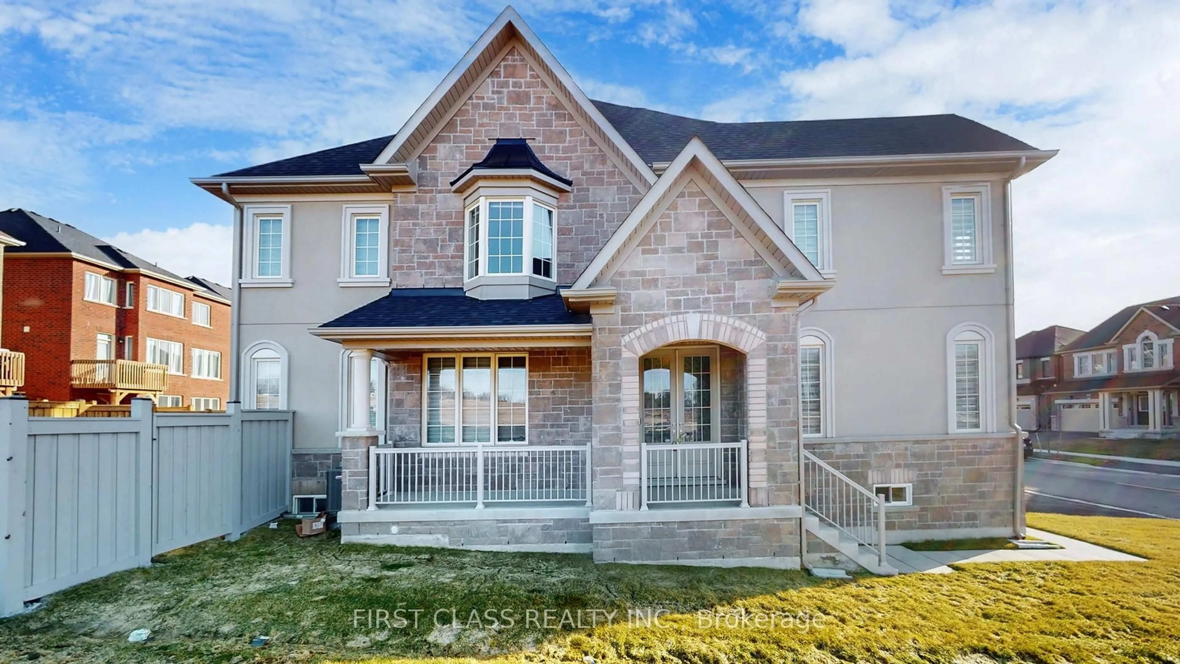 Home with brick exterior material, street for 135 Carriage Shop Bend, East Gwillimbury Ontario L9N 0Y2