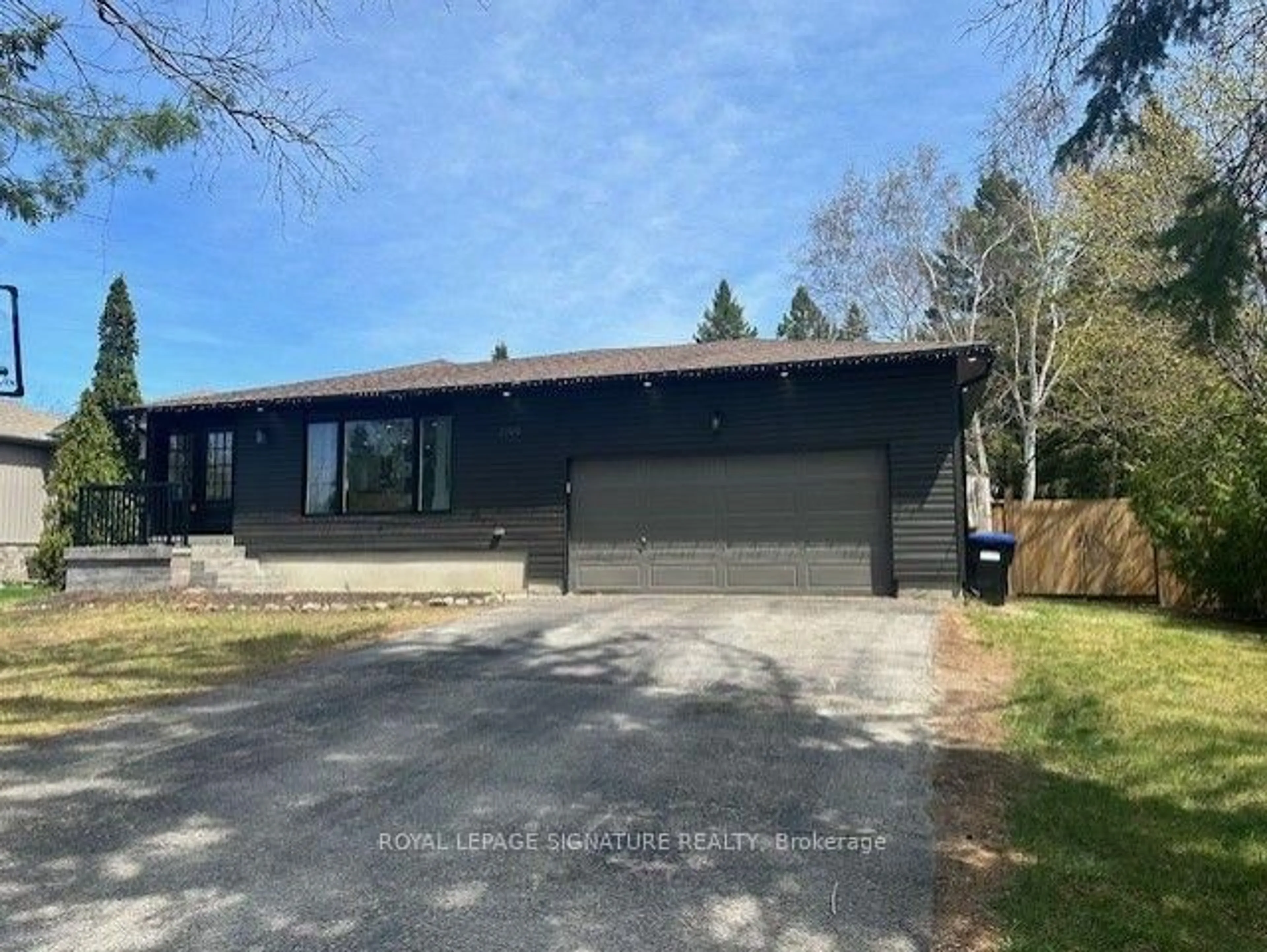 Unknown for 2199 Richard St, Innisfil Ontario L9S 2C4