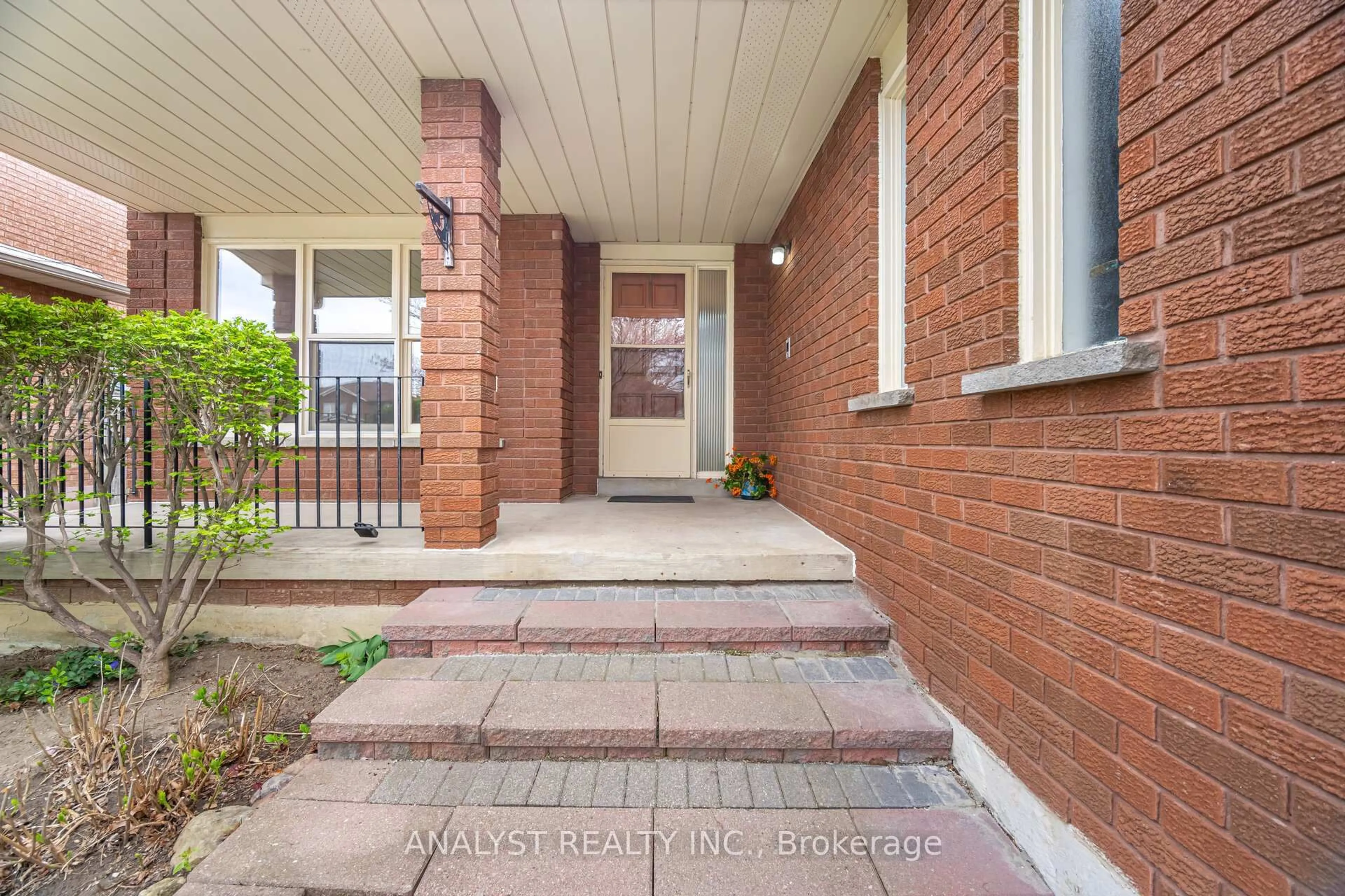Unknown for 108 Valleyway Cres, Vaughan Ontario L6A 1K8