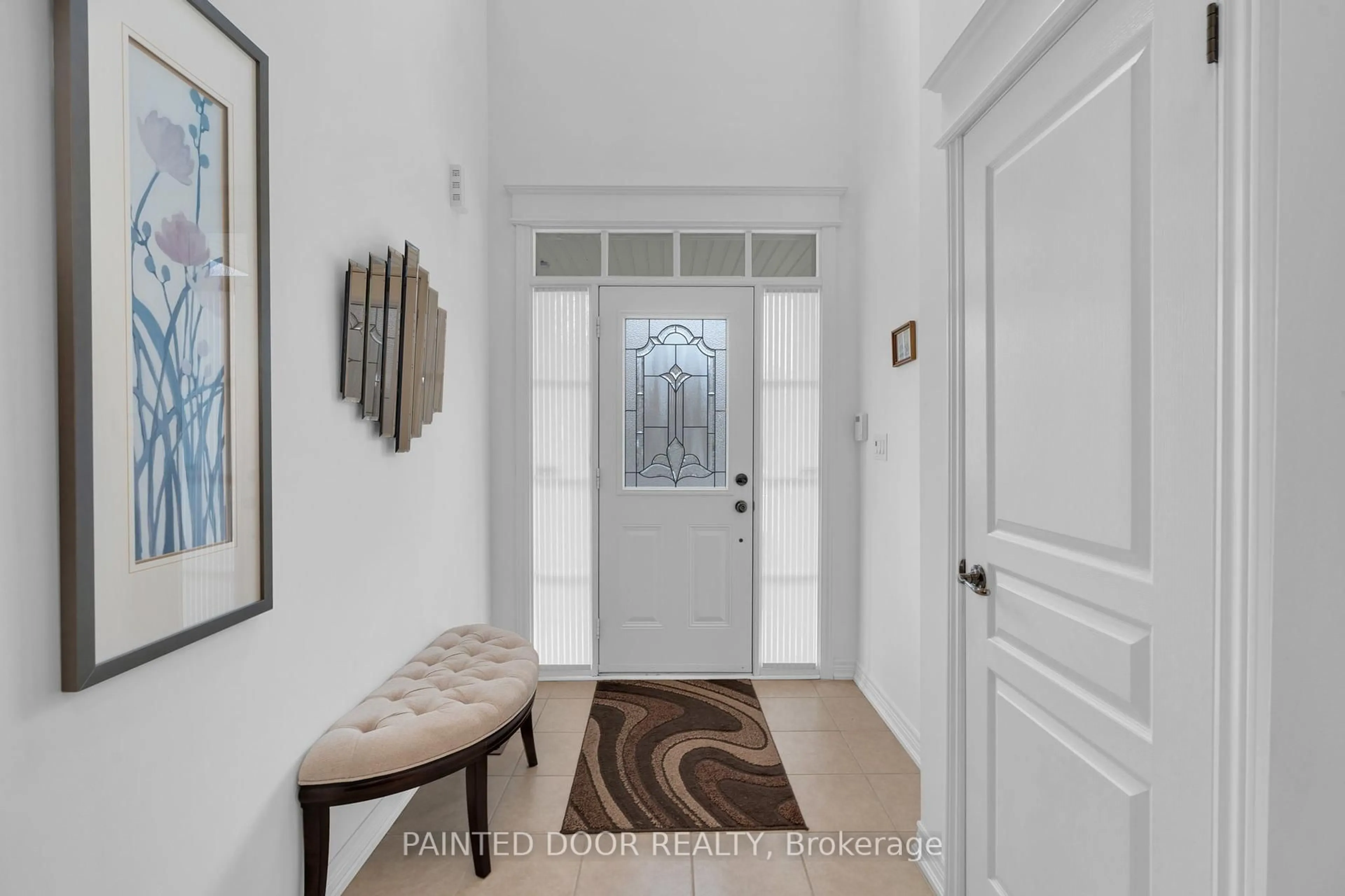 Indoor entryway for 487 William Dunn Cres, Newmarket Ontario L3X 3L4