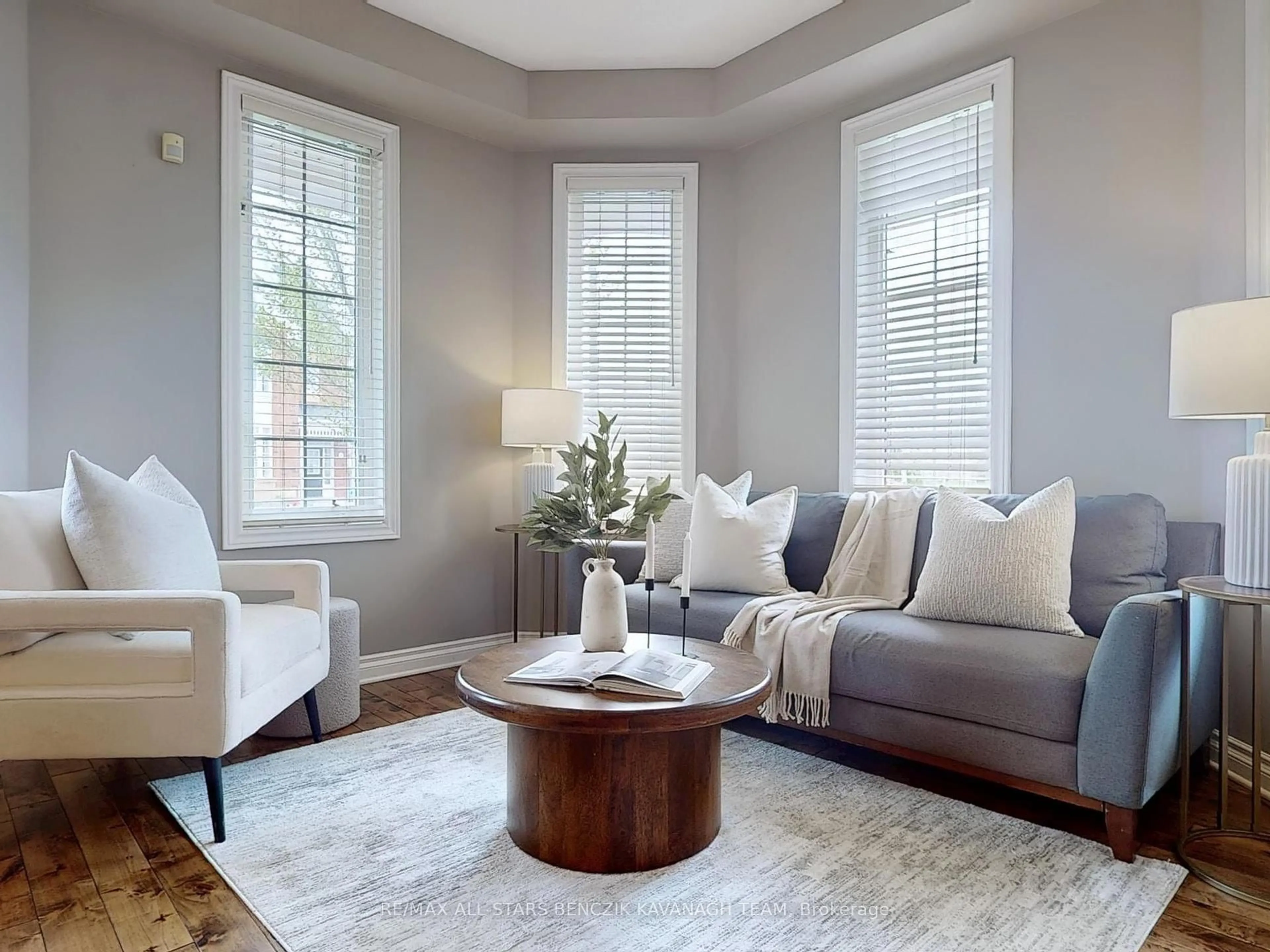 Living room with furniture, unknown for 27 Spring Meadow Ave, Markham Ontario L6B 1B5