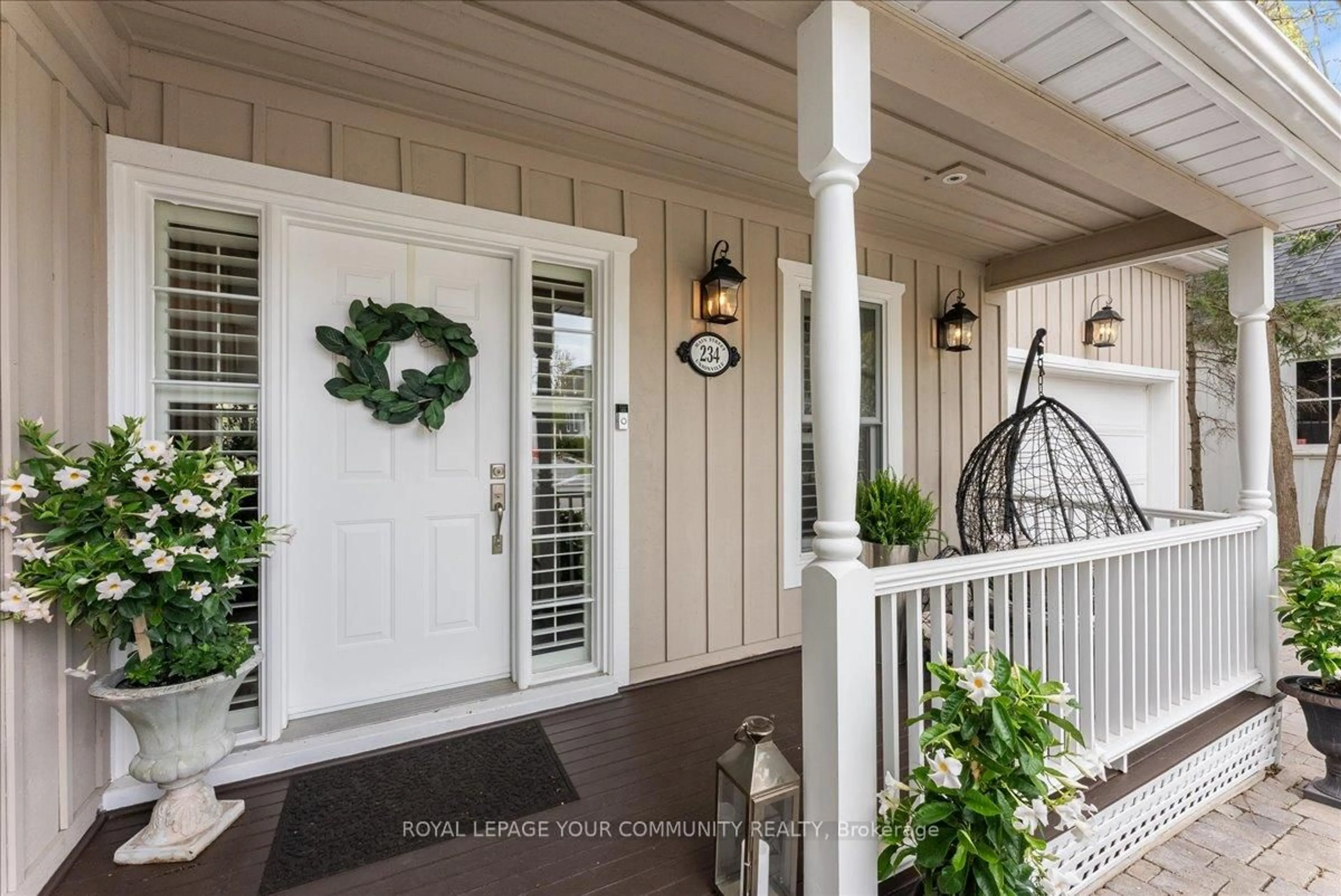 Indoor entryway for 234 Main St, Markham Ontario L3R 2H2