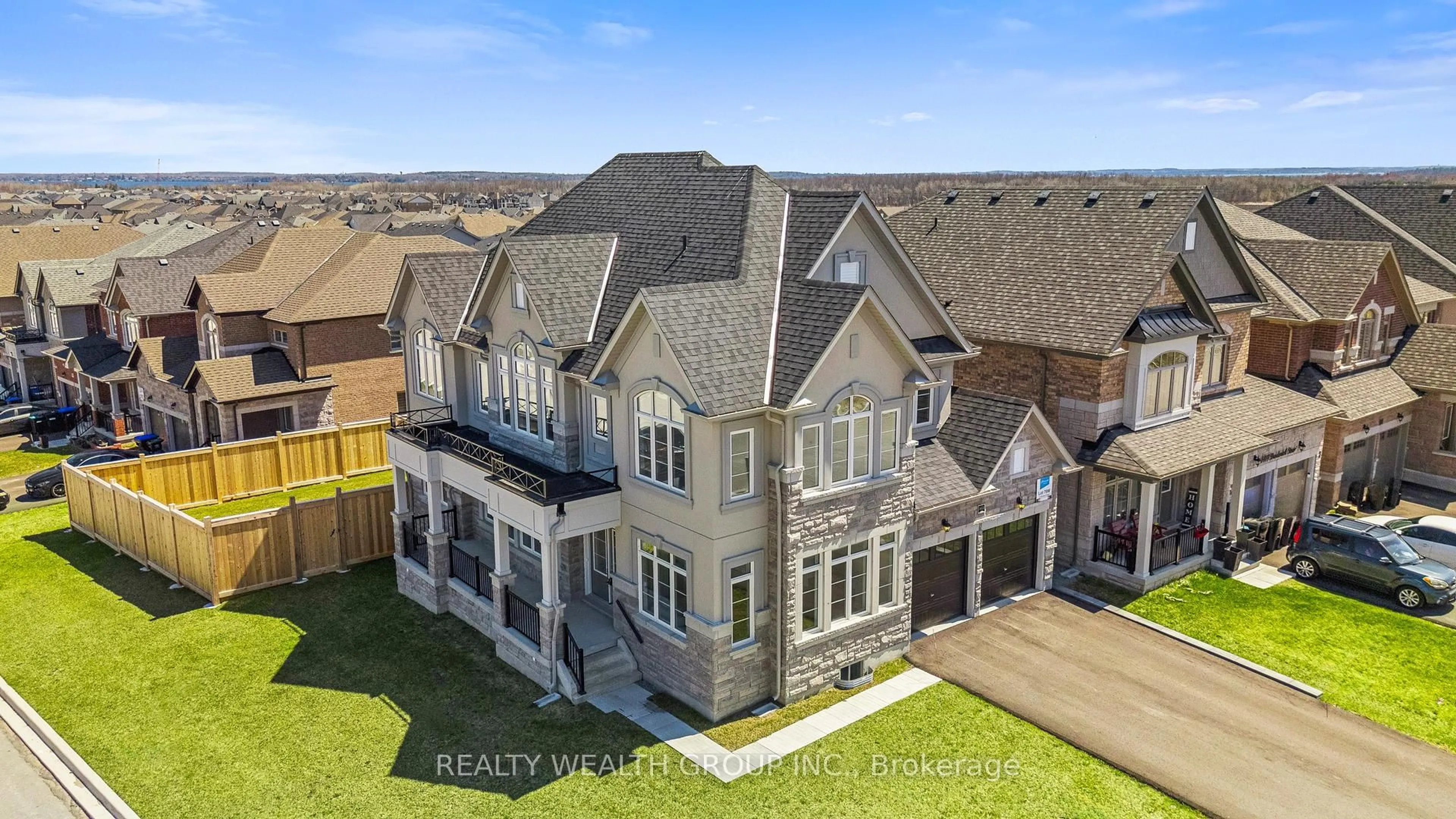 A pic from outside/outdoor area/front of a property/back of a property/a pic from drone, unknown for 1422 Broderick St, Innisfil Ontario L9S 4W1