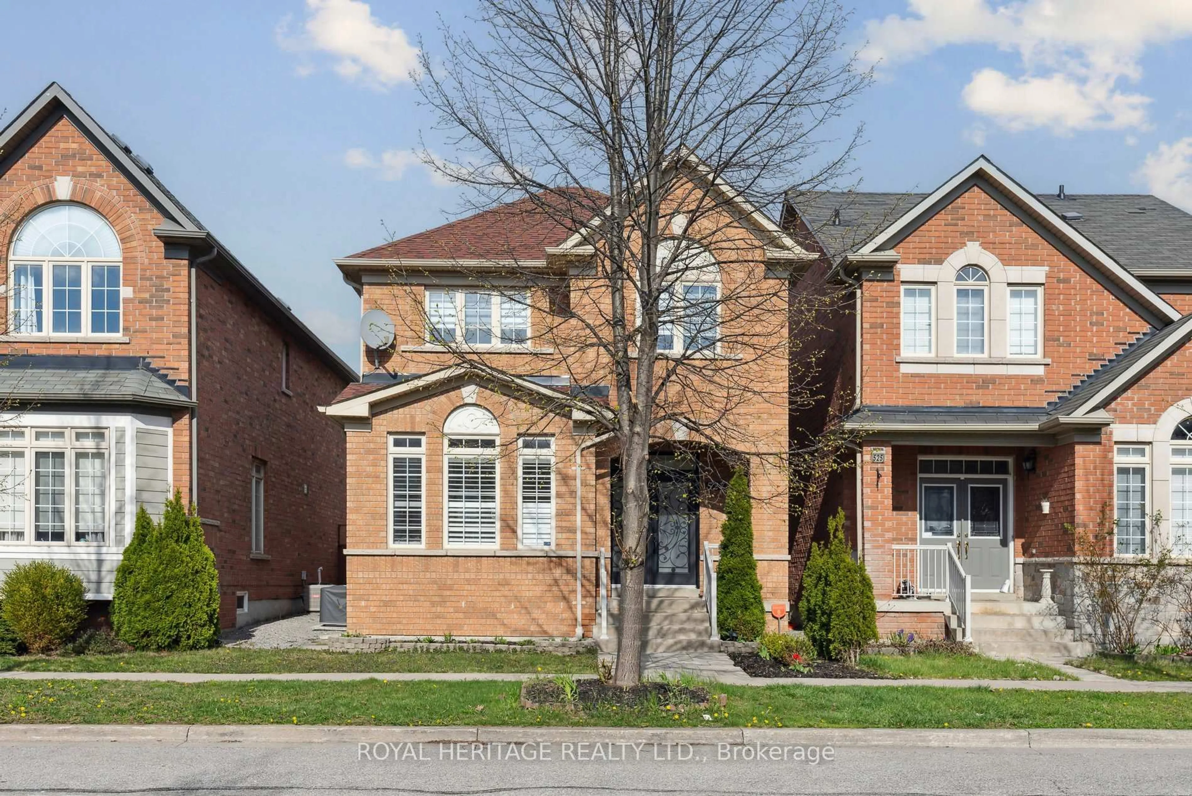 Home with brick exterior material, street for 527 Country Glen Rd, Markham Ontario L6B 1H4