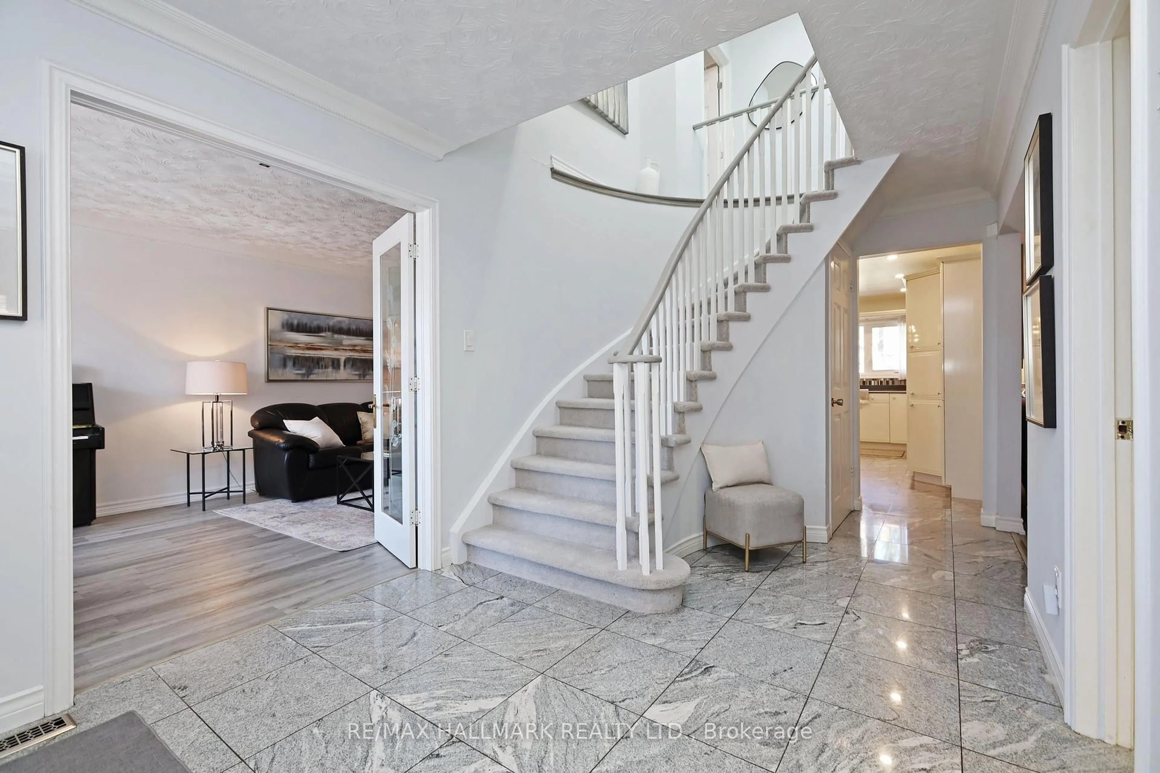 Unknown for 553 Raymerville Dr, Markham Ontario L3P 6G3