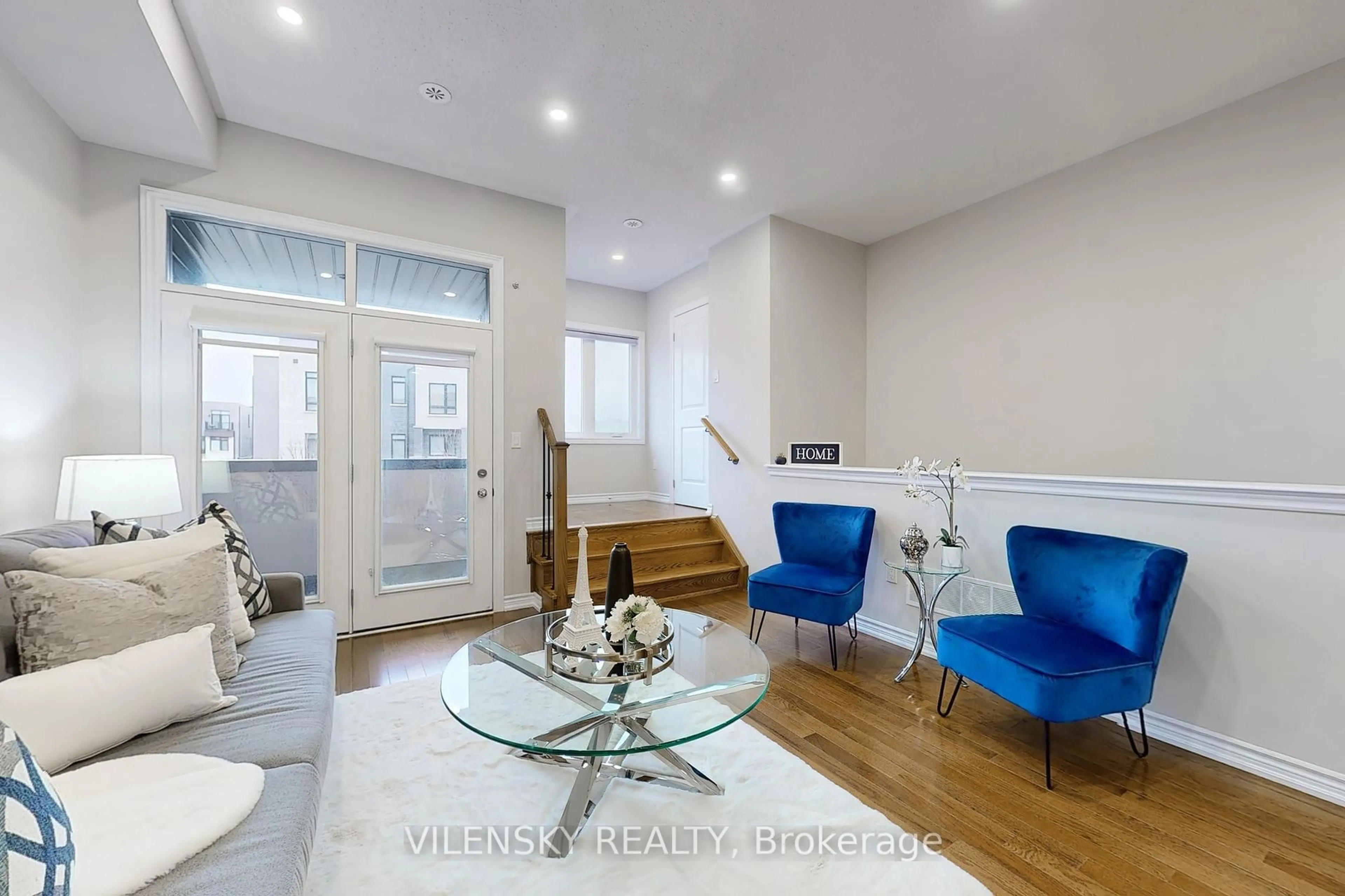 Living room with furniture, wood/laminate floor for 162 Golden Tr, Vaughan Ontario L6A 5A1