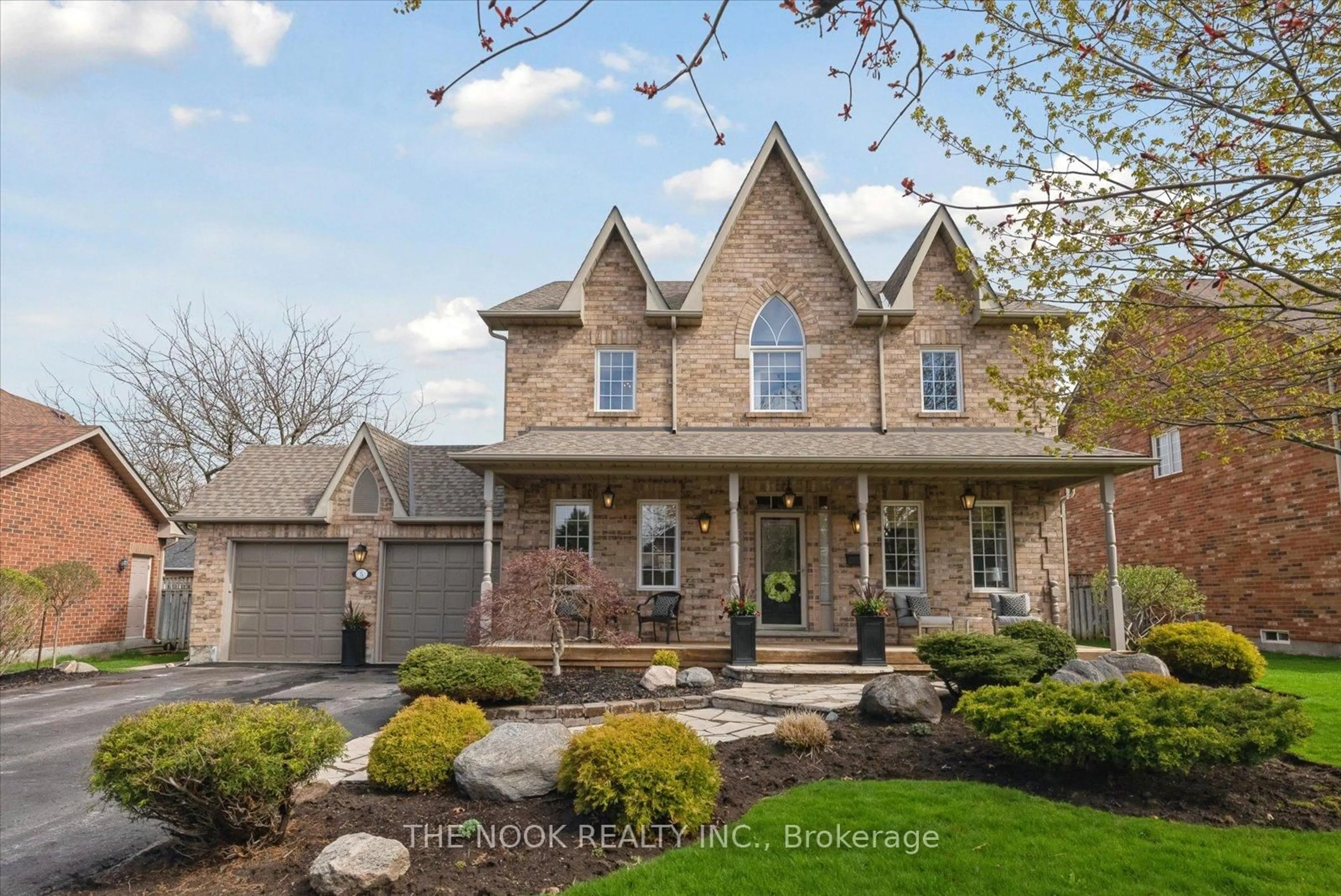 Home with brick exterior material, street for 5 Isaac Crt, Uxbridge Ontario L9P 1X5