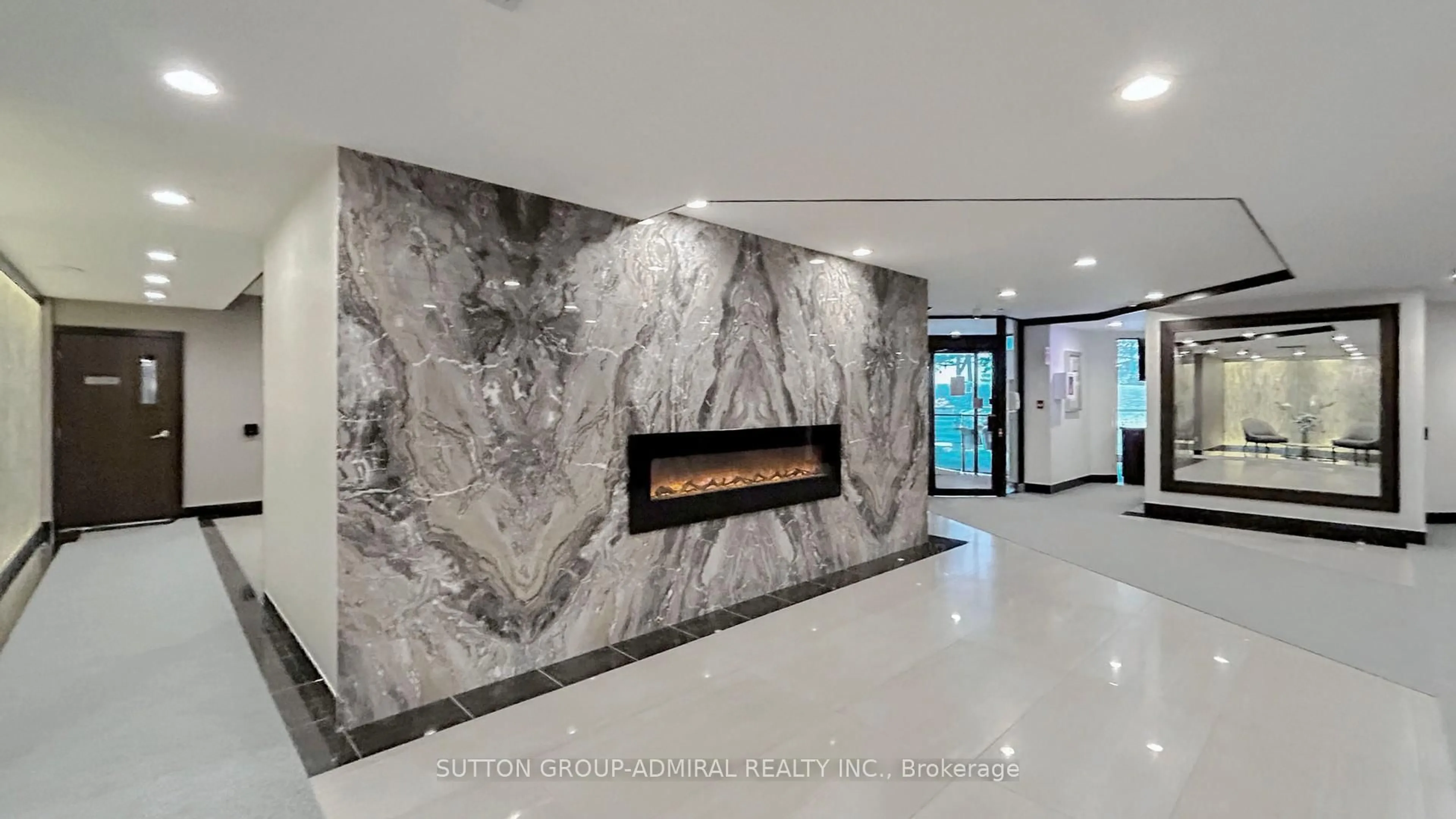 Lobby for 7601 Bathurst St #201, Vaughan Ontario L4J 4H5