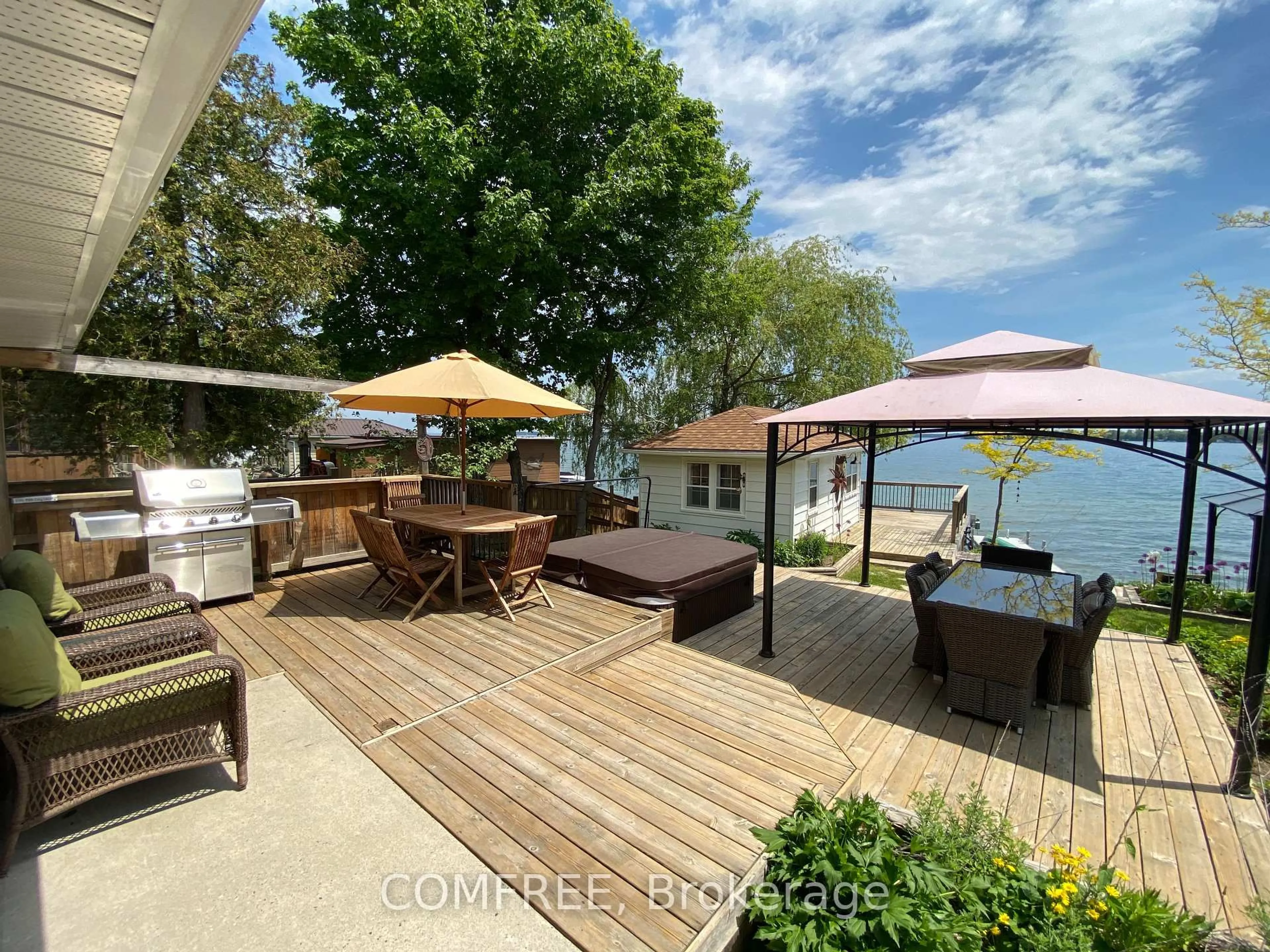 Patio, water/lake/river/ocean view for 865 Adams Rd, Innisfil Ontario L9S 4C9