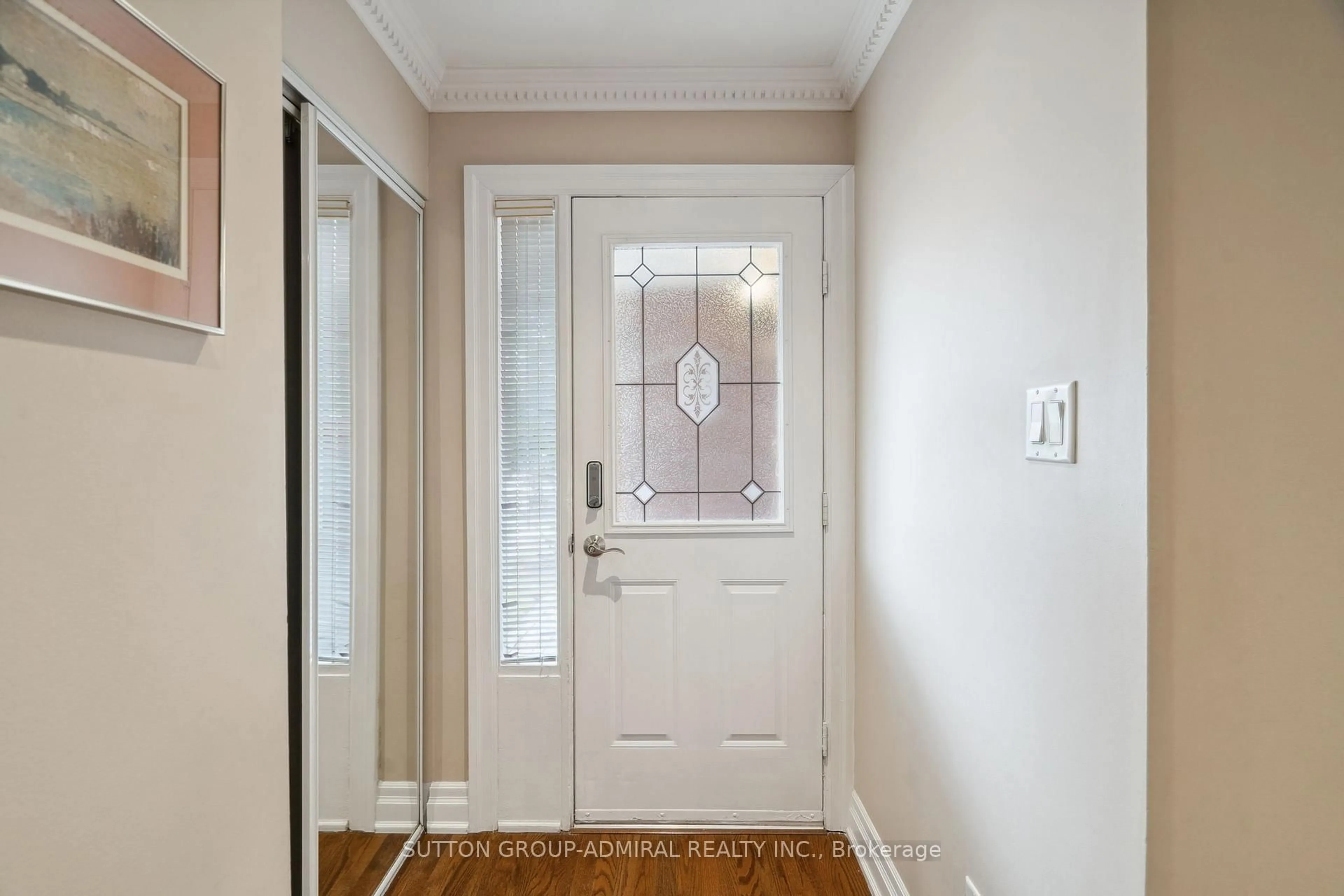 Indoor entryway for 24 Patrice Cres, Vaughan Ontario L4J 4Y8