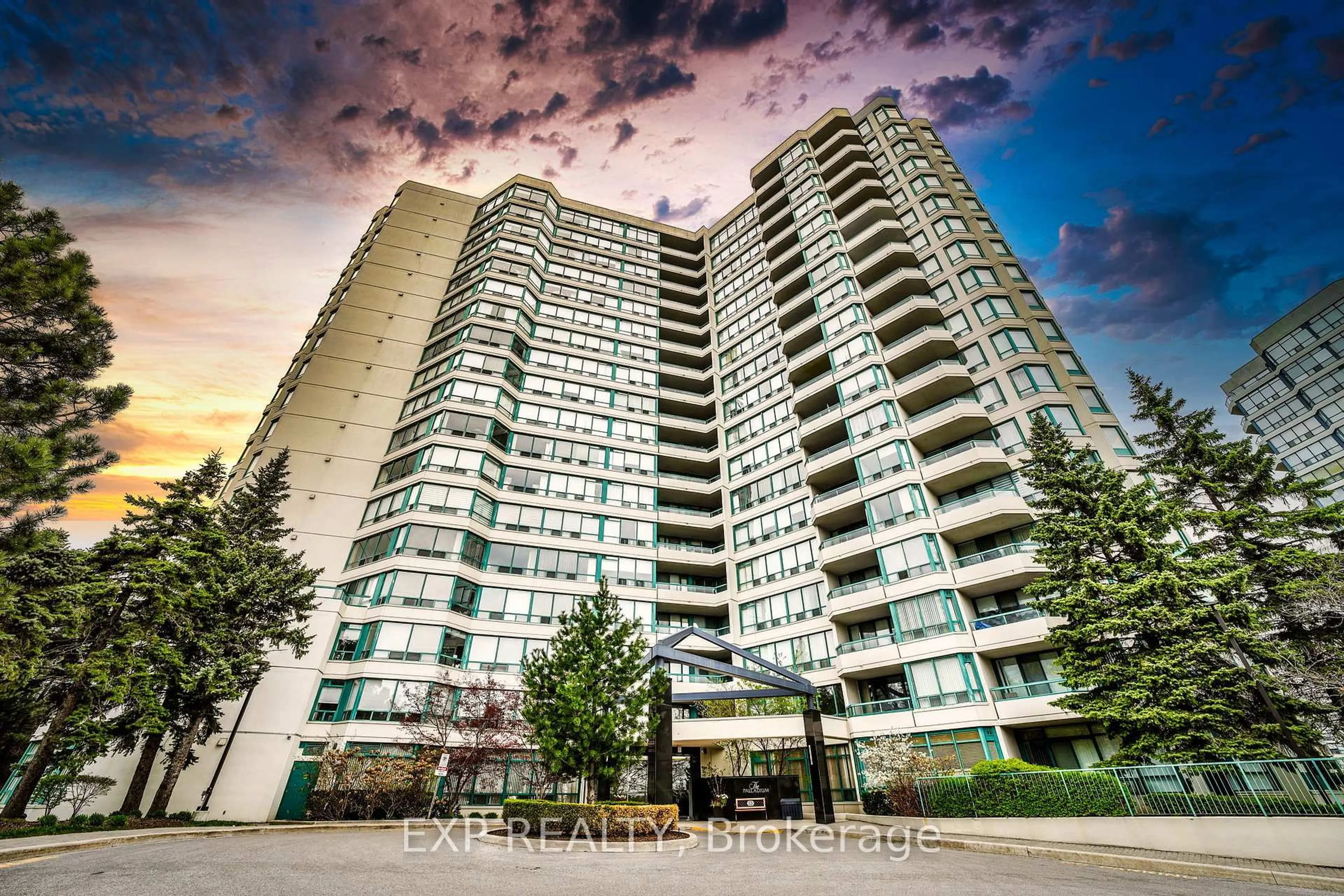 Unknown for 7250 Yonge St #306, Vaughan Ontario L4J 7X1