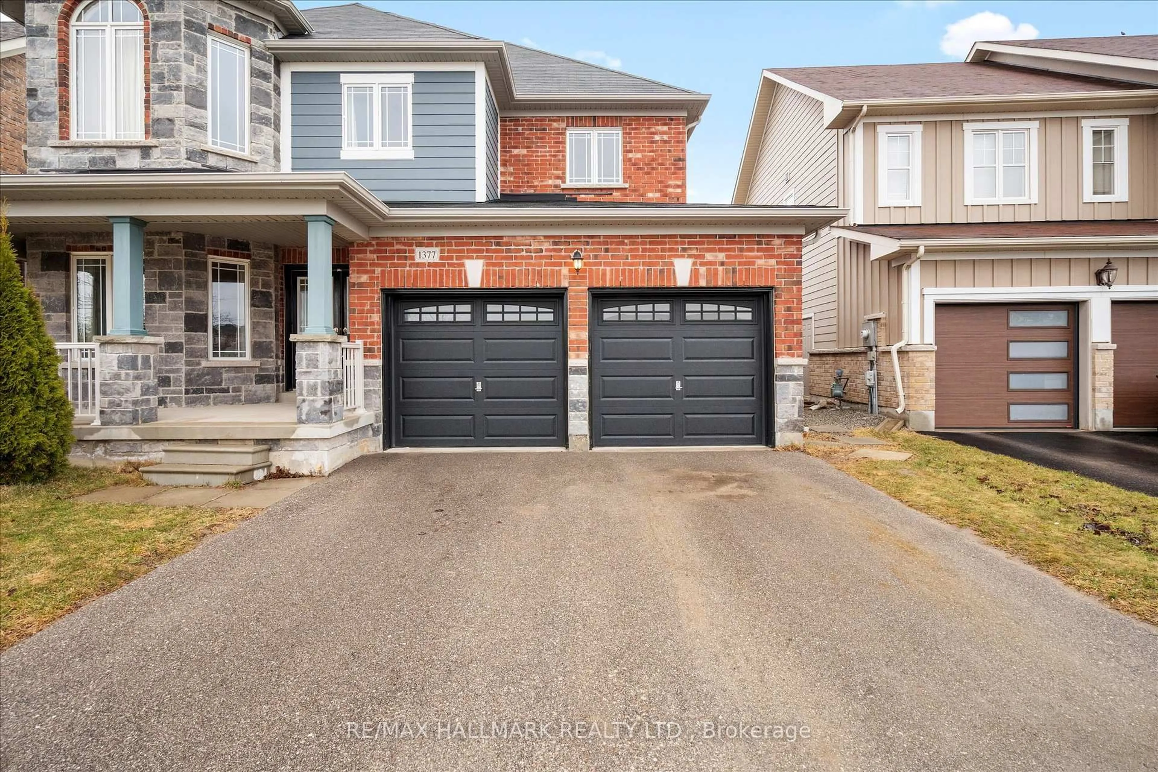 Home with brick exterior material, street for 1377 Lormel Gate, Innisfil Ontario L0L 1W0
