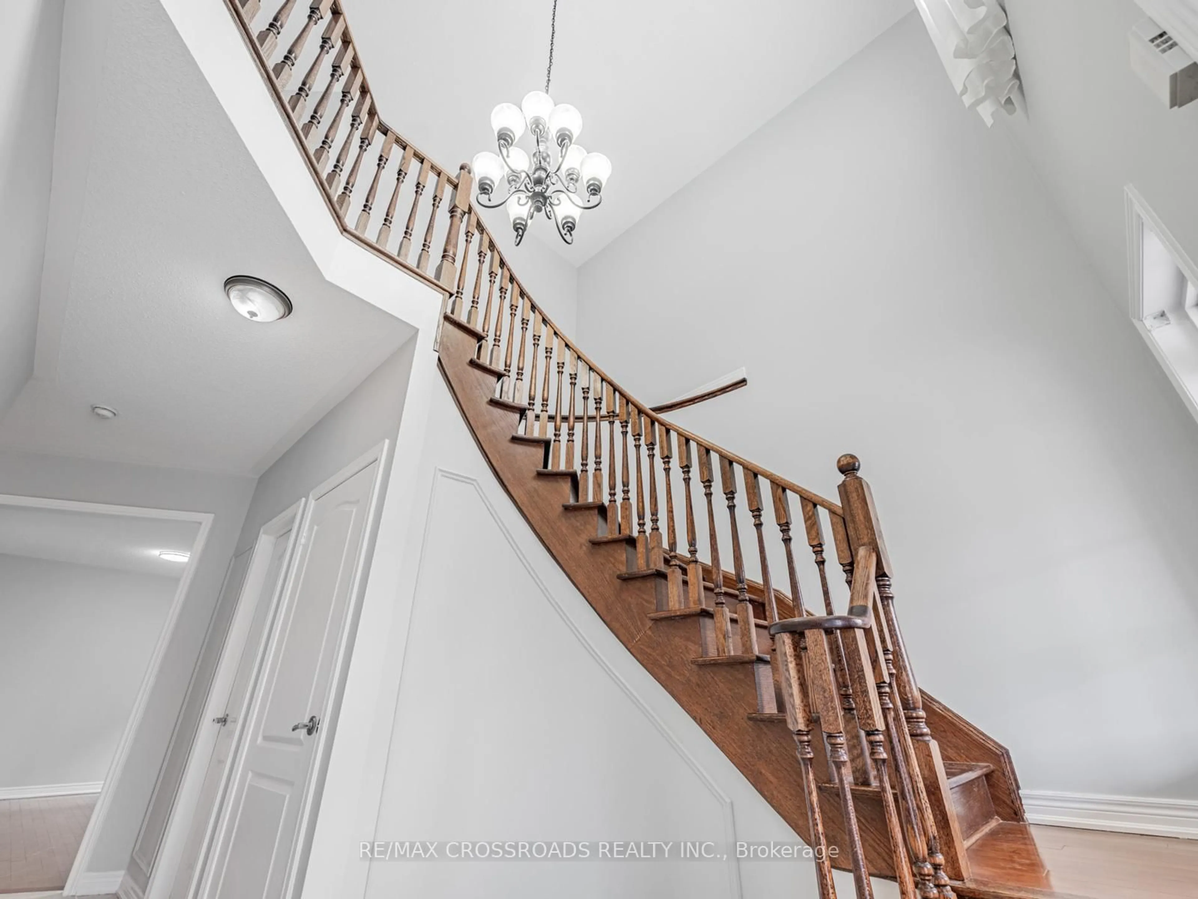 Stairs for 90 Reginald Lamb Cres, Markham Ontario L6B 0B5