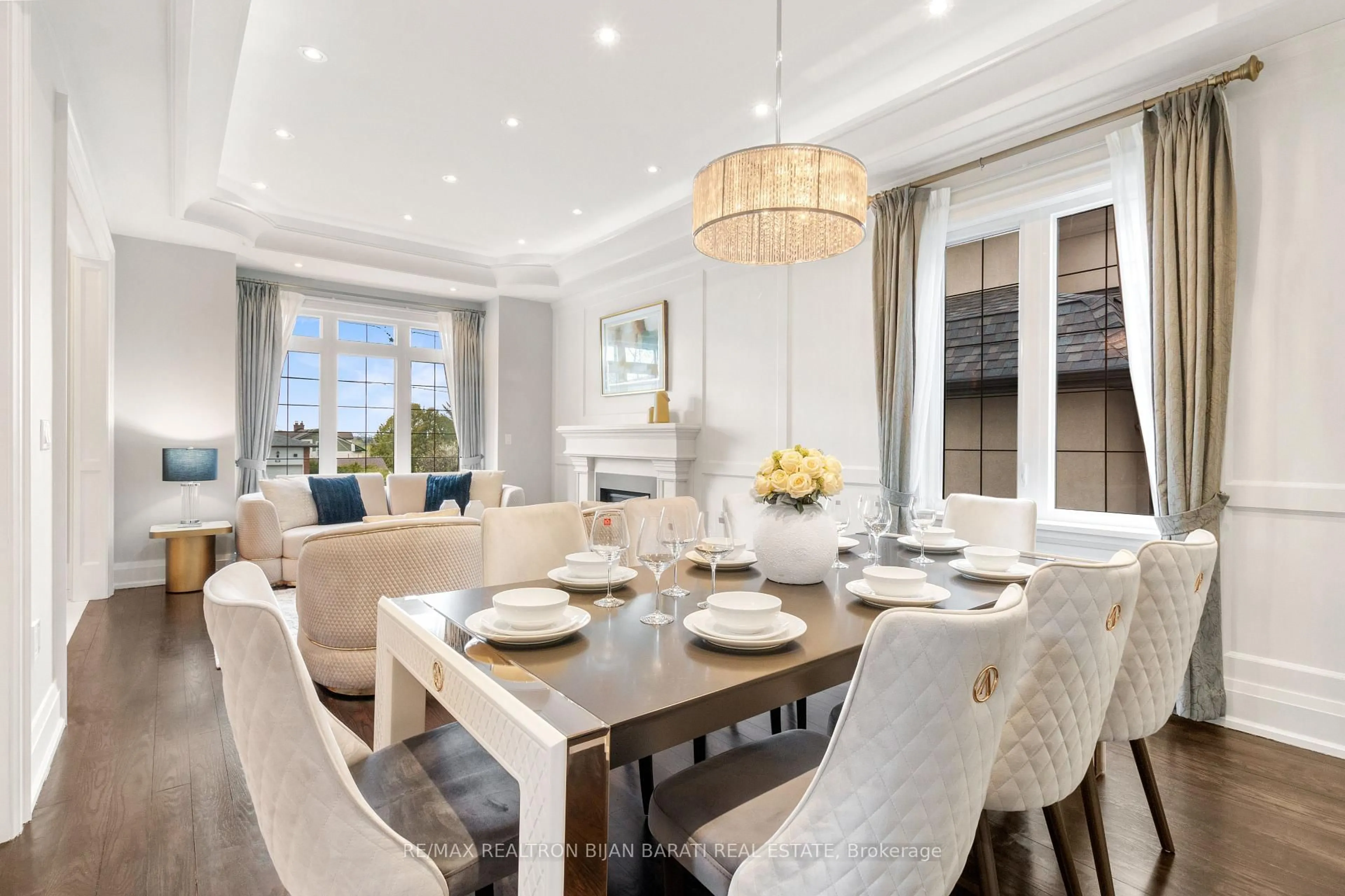 Dining room, wood/laminate floor for 61 Meadowview Ave, Markham Ontario L3T 1K6